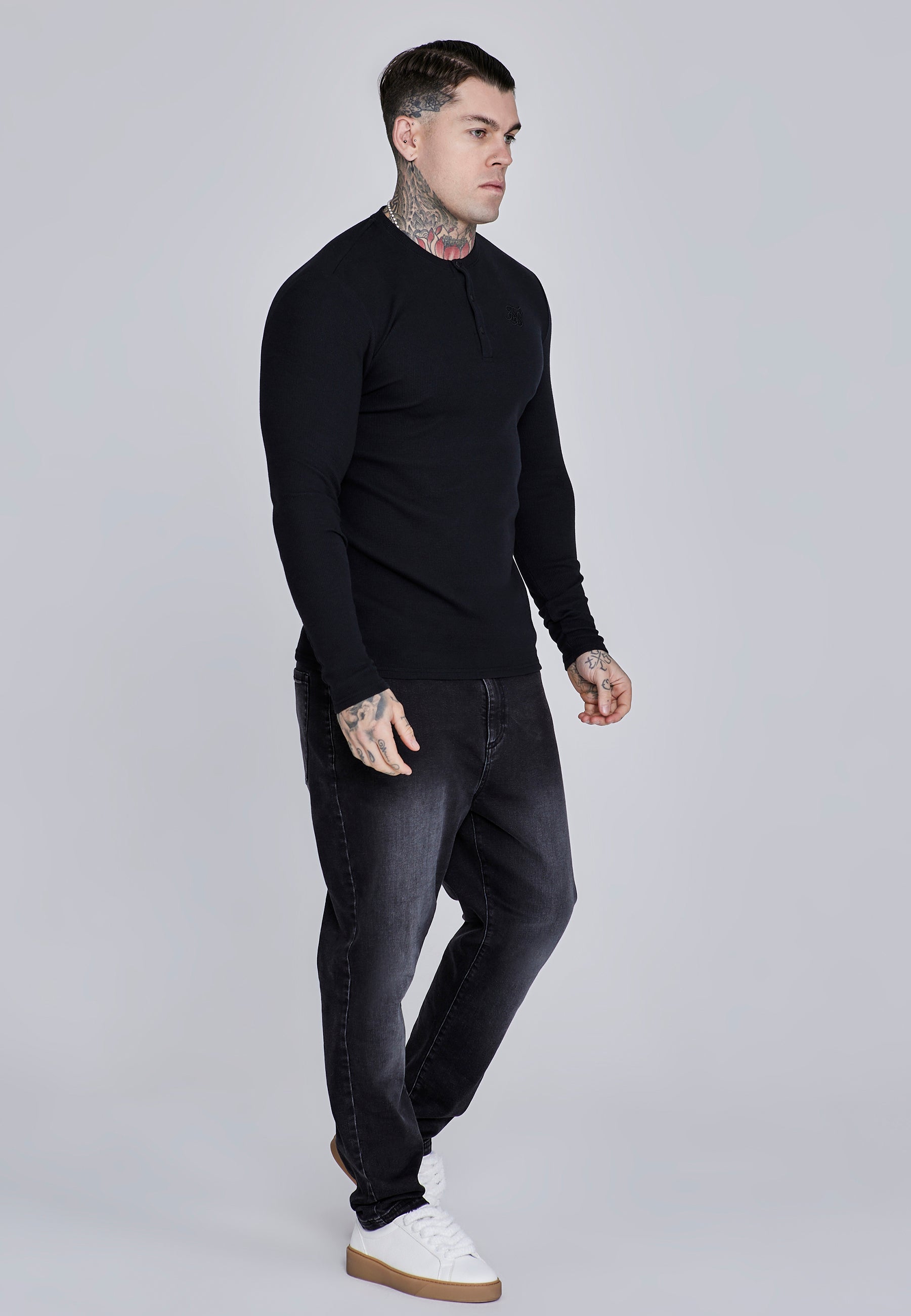 T-shirt Henley in Black T-shirts SikSilk
