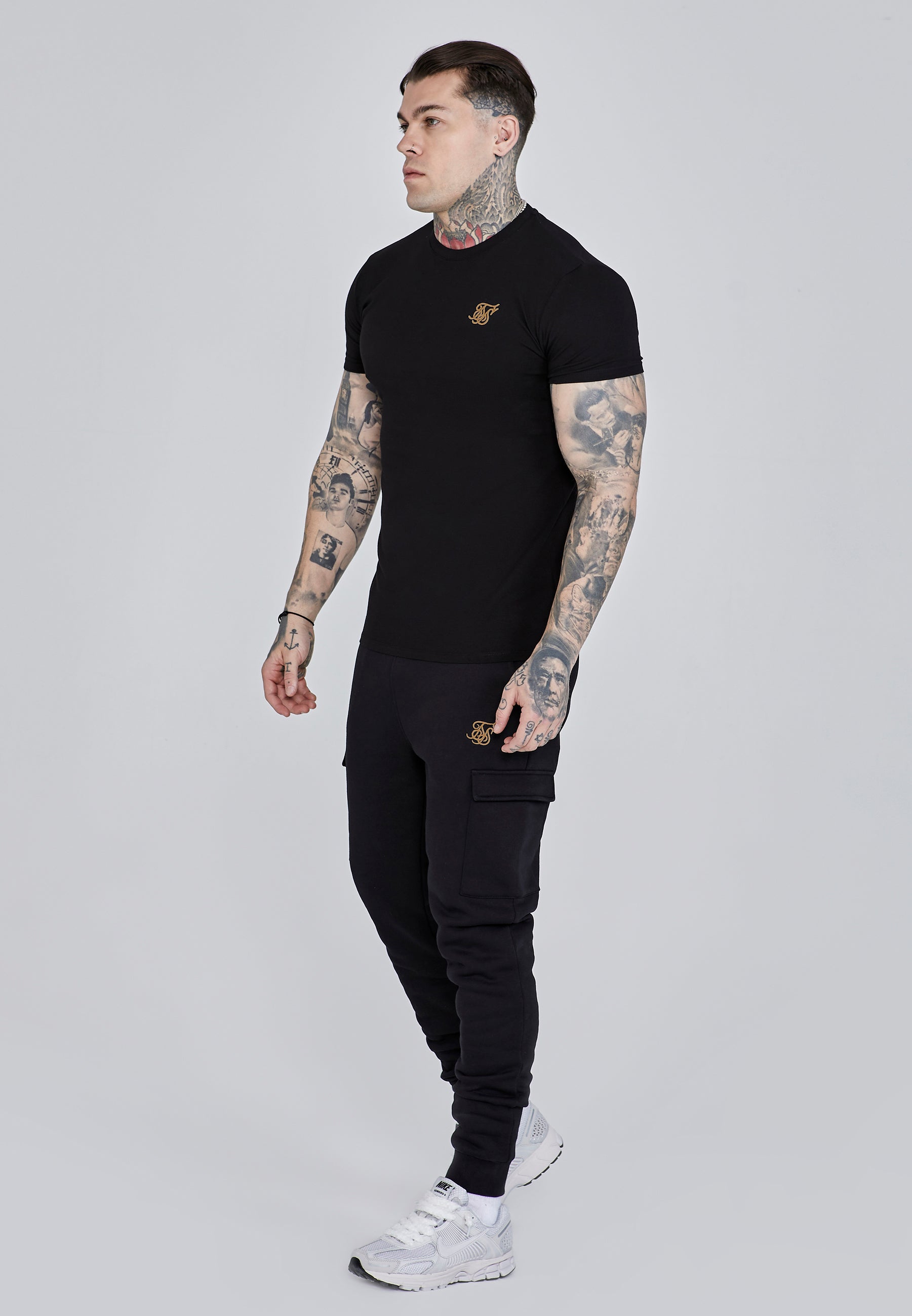 T-shirt Muscle Fit en noir T-shirts SikSilk