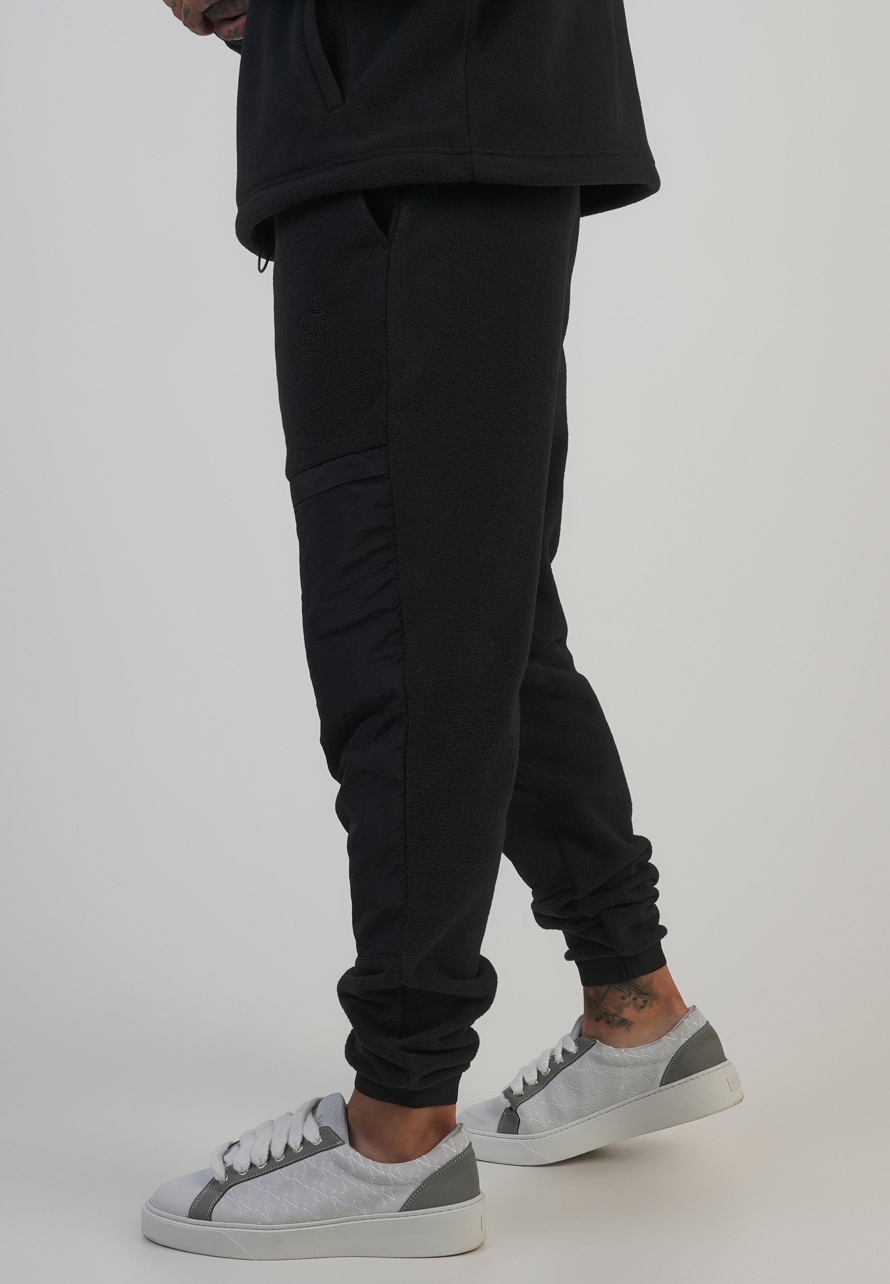Polar Fleece Joggers in Black Pantalon SikSilk