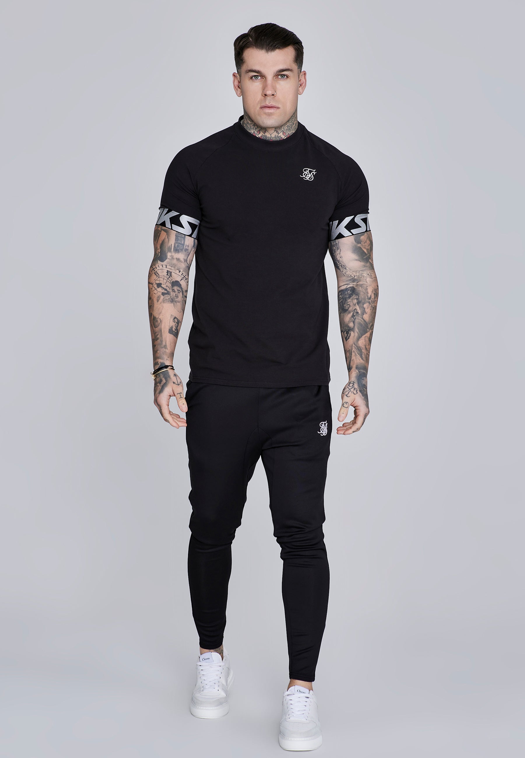 Essentials Poly Joggers in Black Pantalon SikSilk