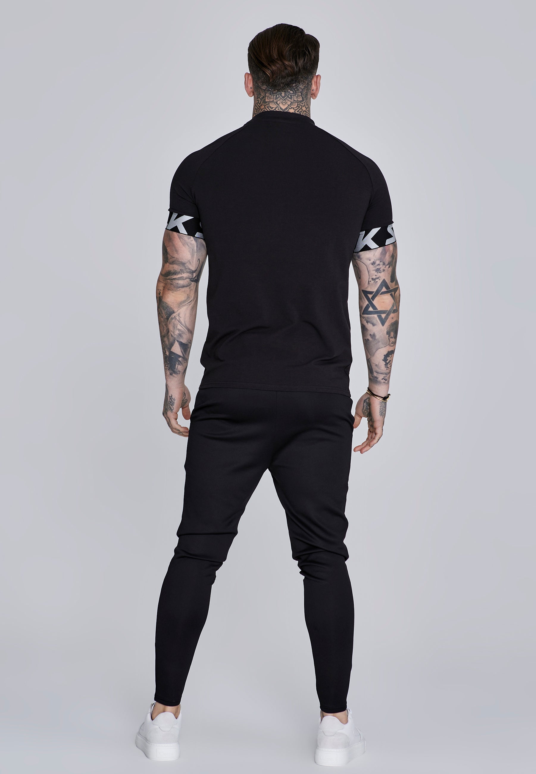 Essentials Poly Joggers in Black Pantalon SikSilk