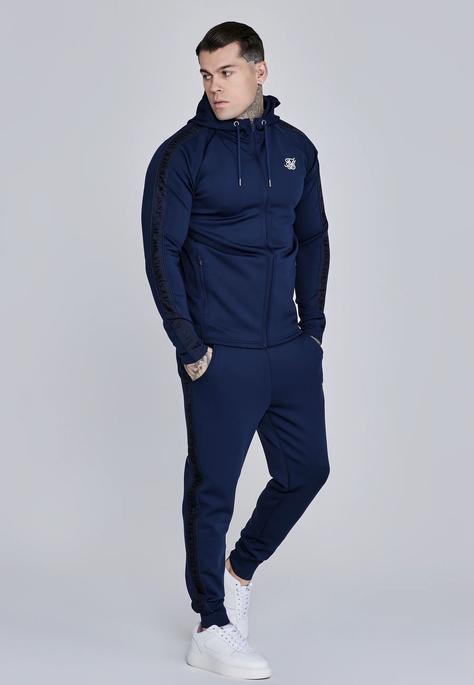 Ensemble sweat à capuche et jogging en bleu marine