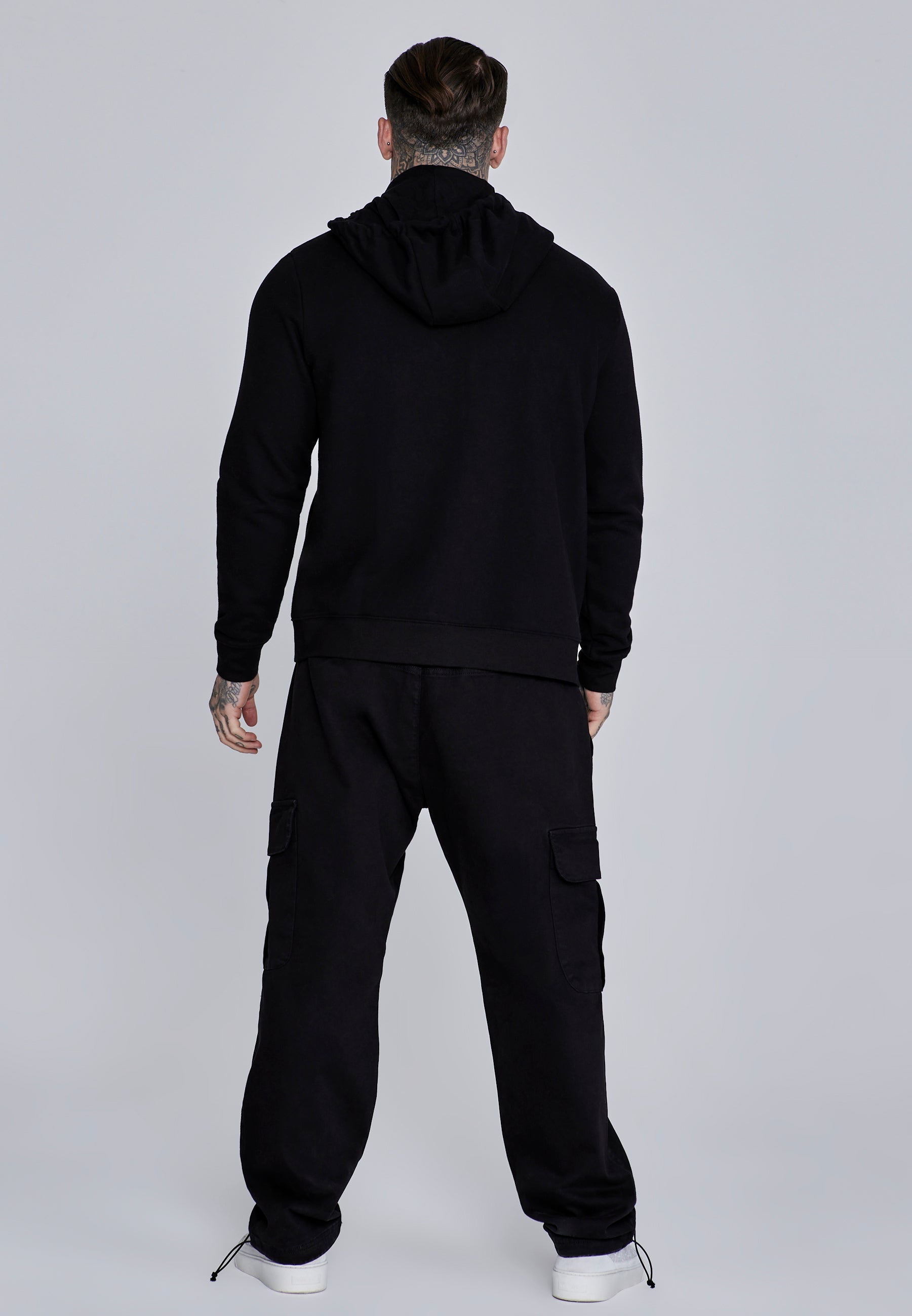 Essentials Full Zip Hoodie in Black Vestes à capuche SikSilk