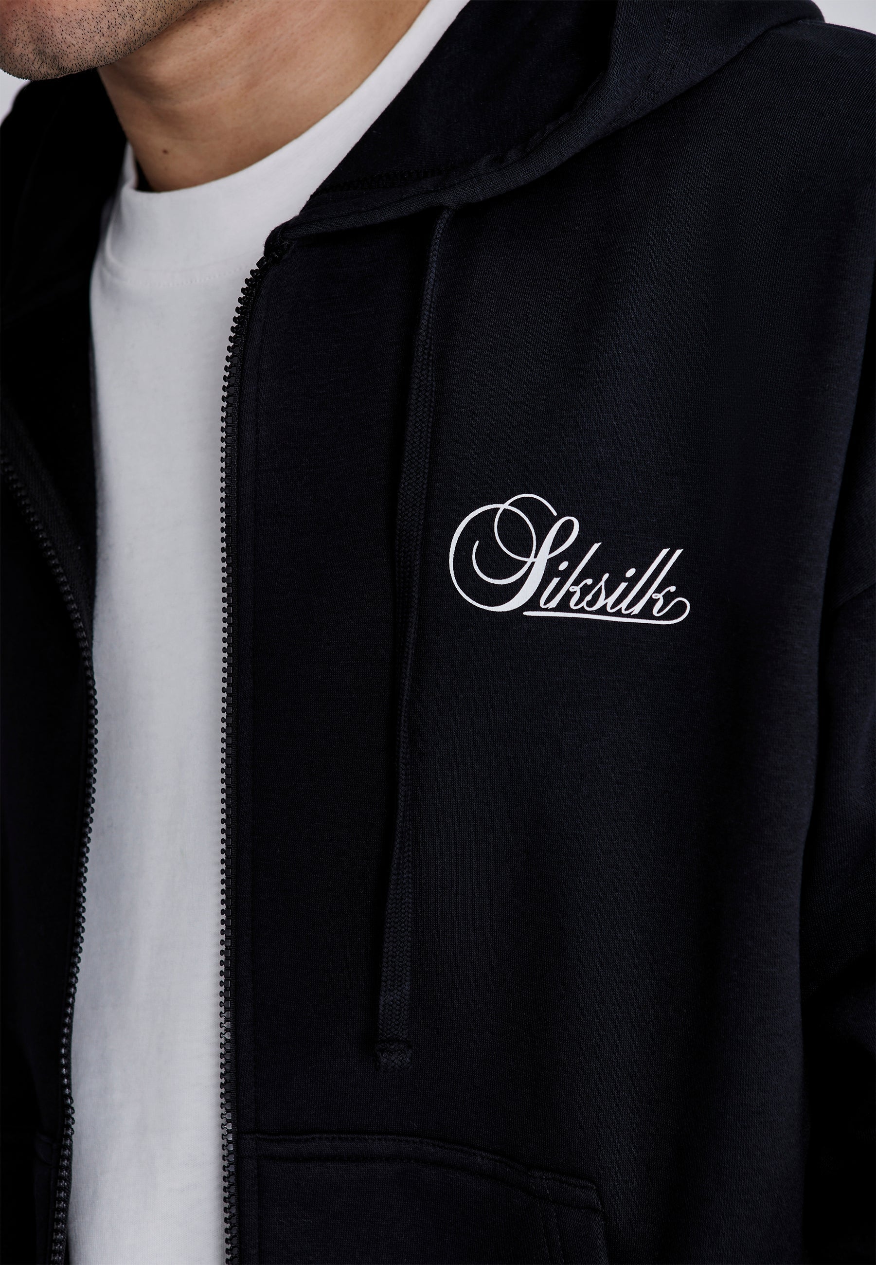 Essentials Full Zip Hoodie in Black Vestes à capuche SikSilk