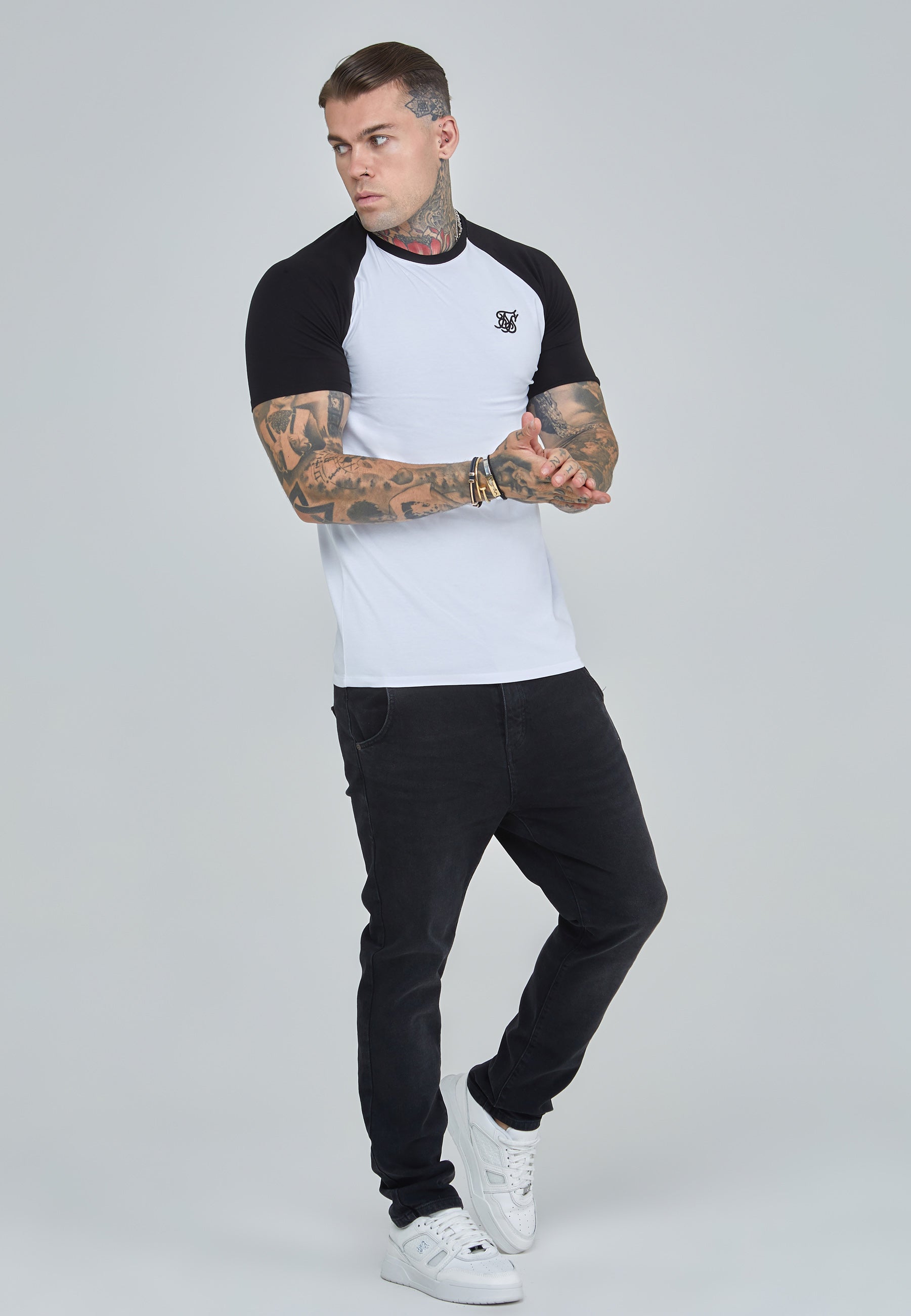 T-shirt raglan en blanc, noir T-shirts SikSilk