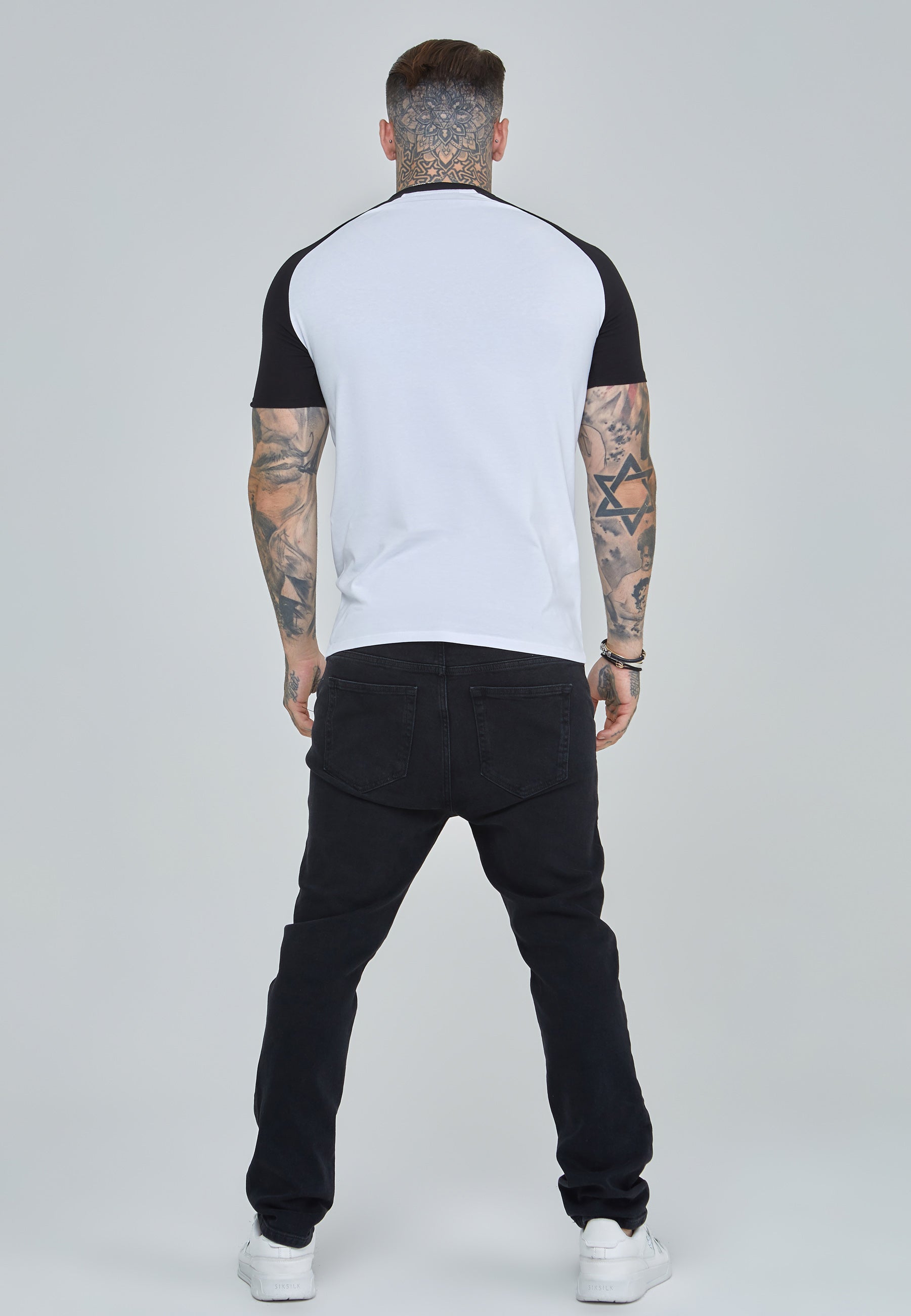 T-shirt raglan en blanc, noir T-shirts SikSilk