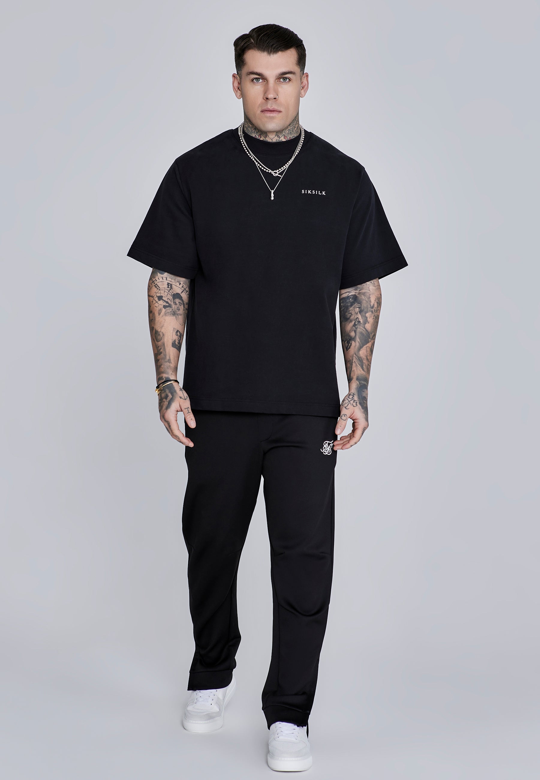 Essentials Poly Joggers in Black Pantalon SikSilk