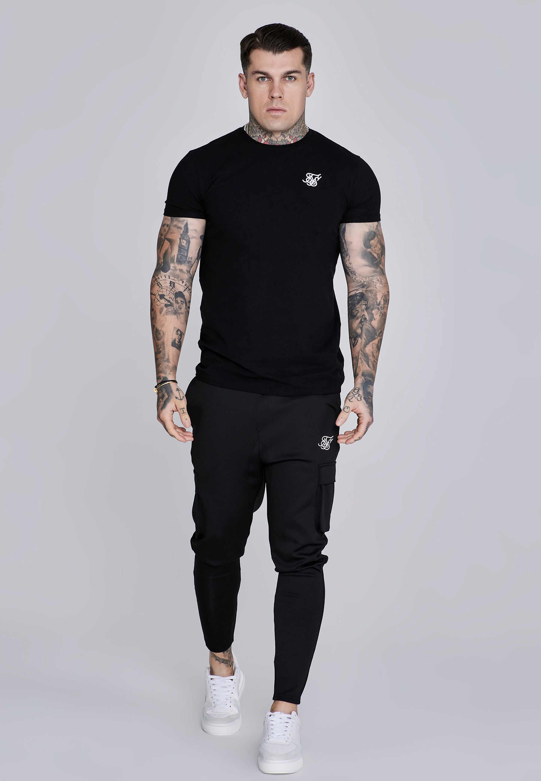 Essentials Poly Cargos in Black Pantalon SikSilk