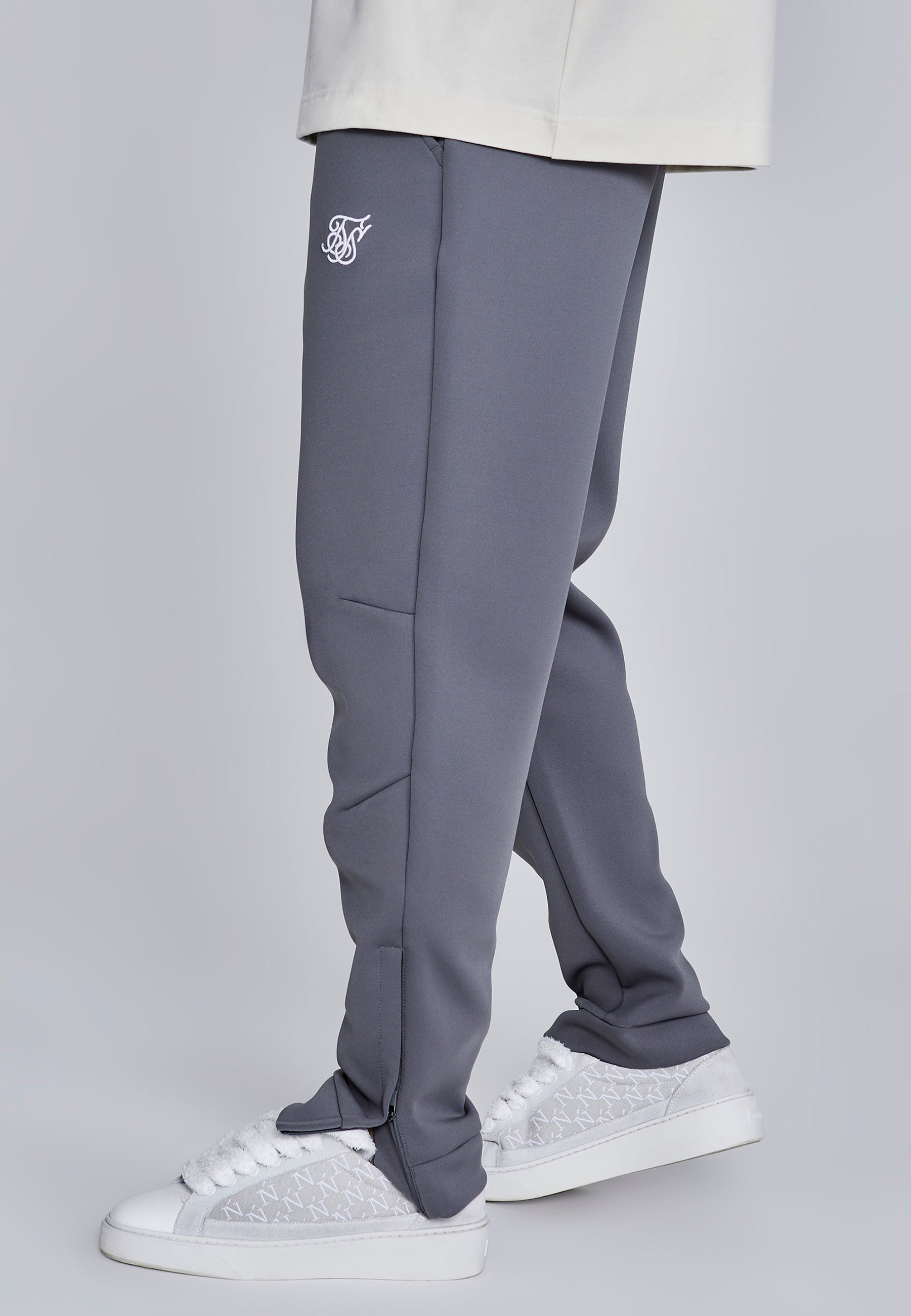 Essentials Poly Joggers in Dark Grey Pantalon SikSilk
