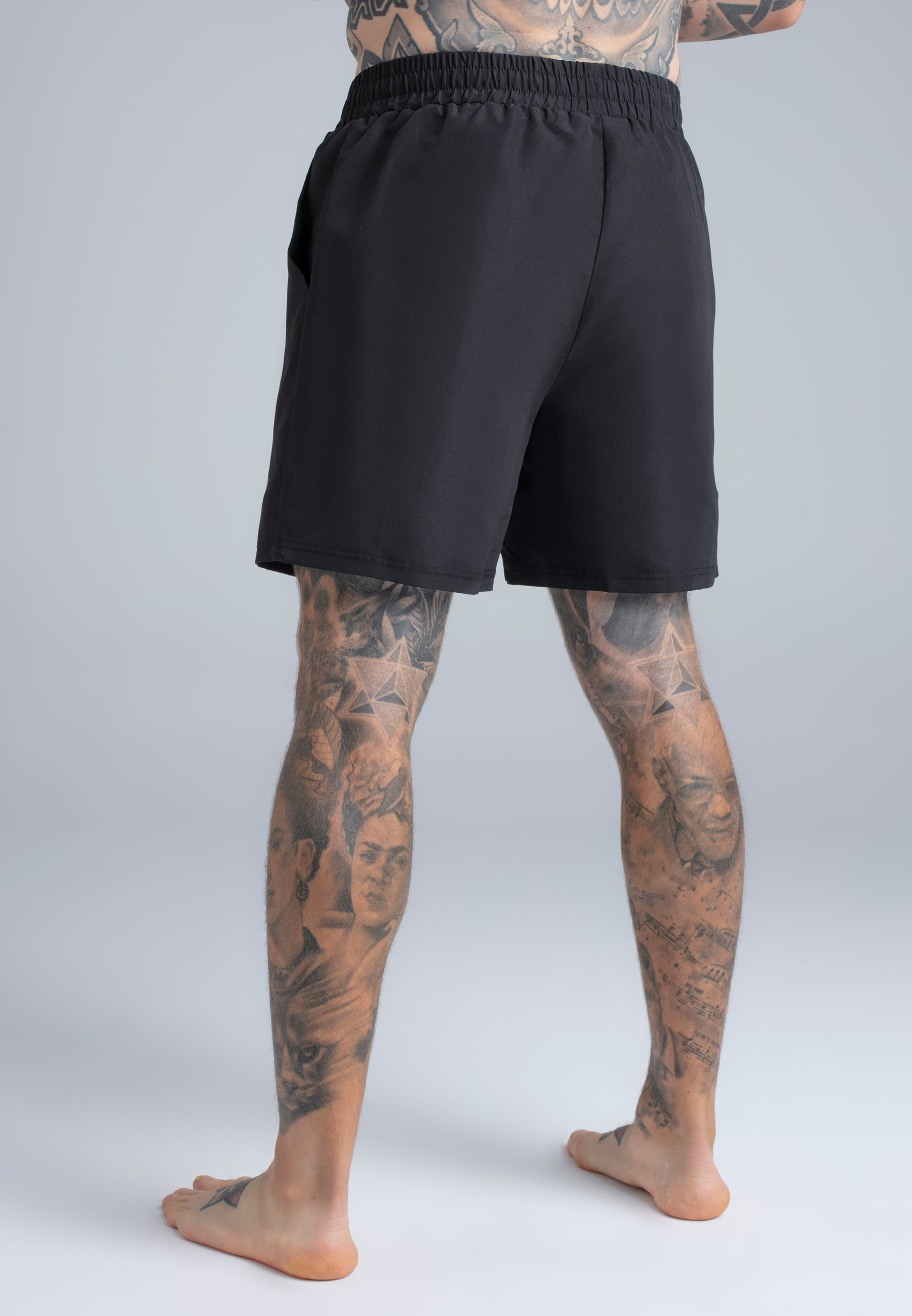 Swim Shorts in Black Pantalons de bain SikSilk