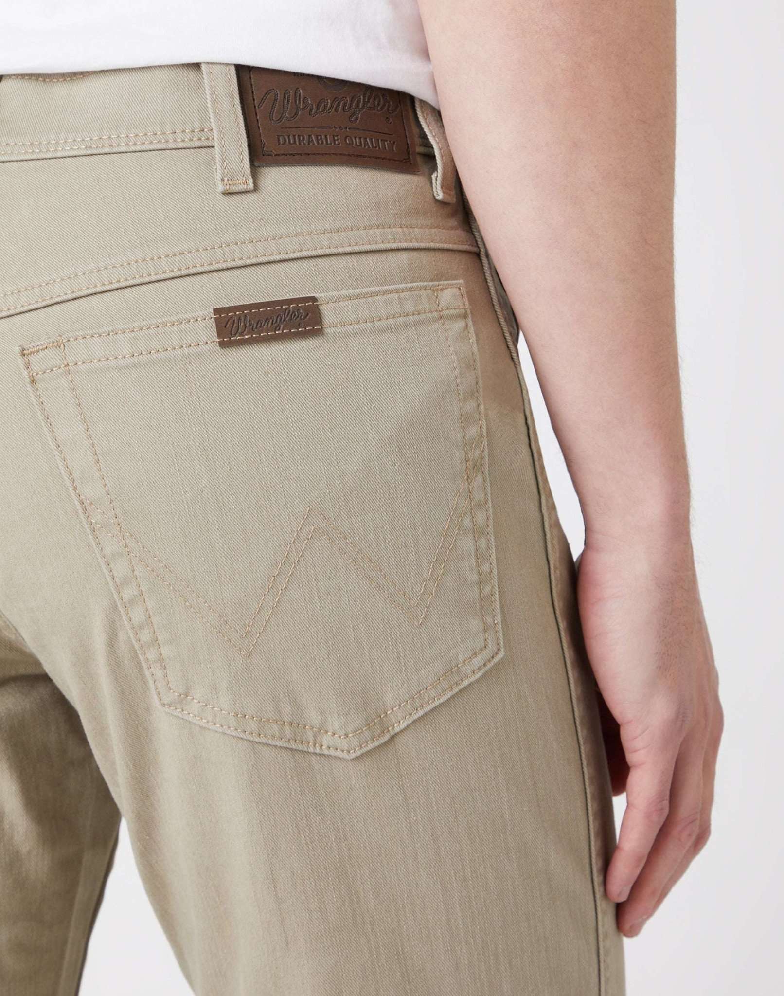 Regular Fit Low Stretch in Camel Pantalon Wrangler