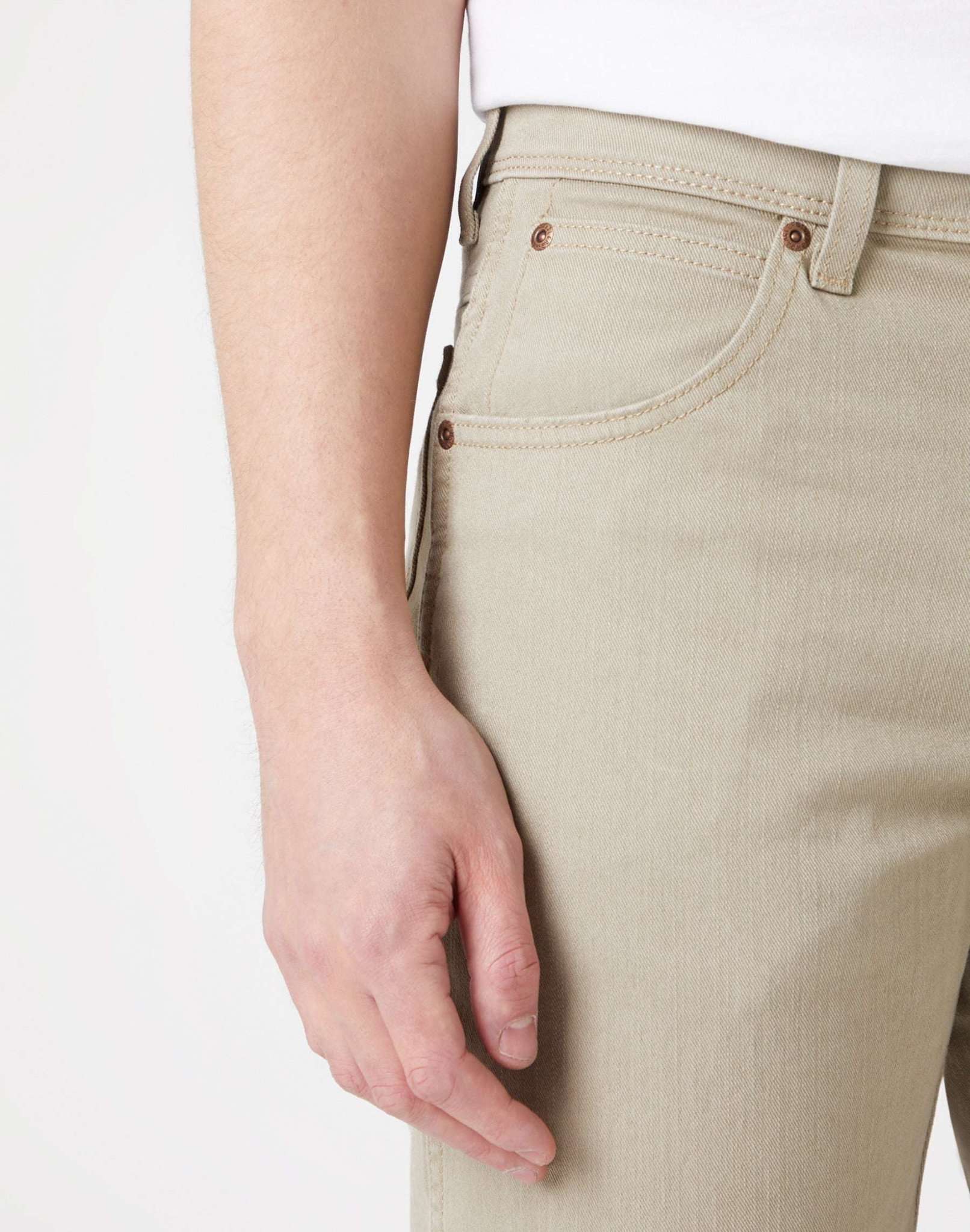 Regular Fit Low Stretch in Camel Pantalon Wrangler