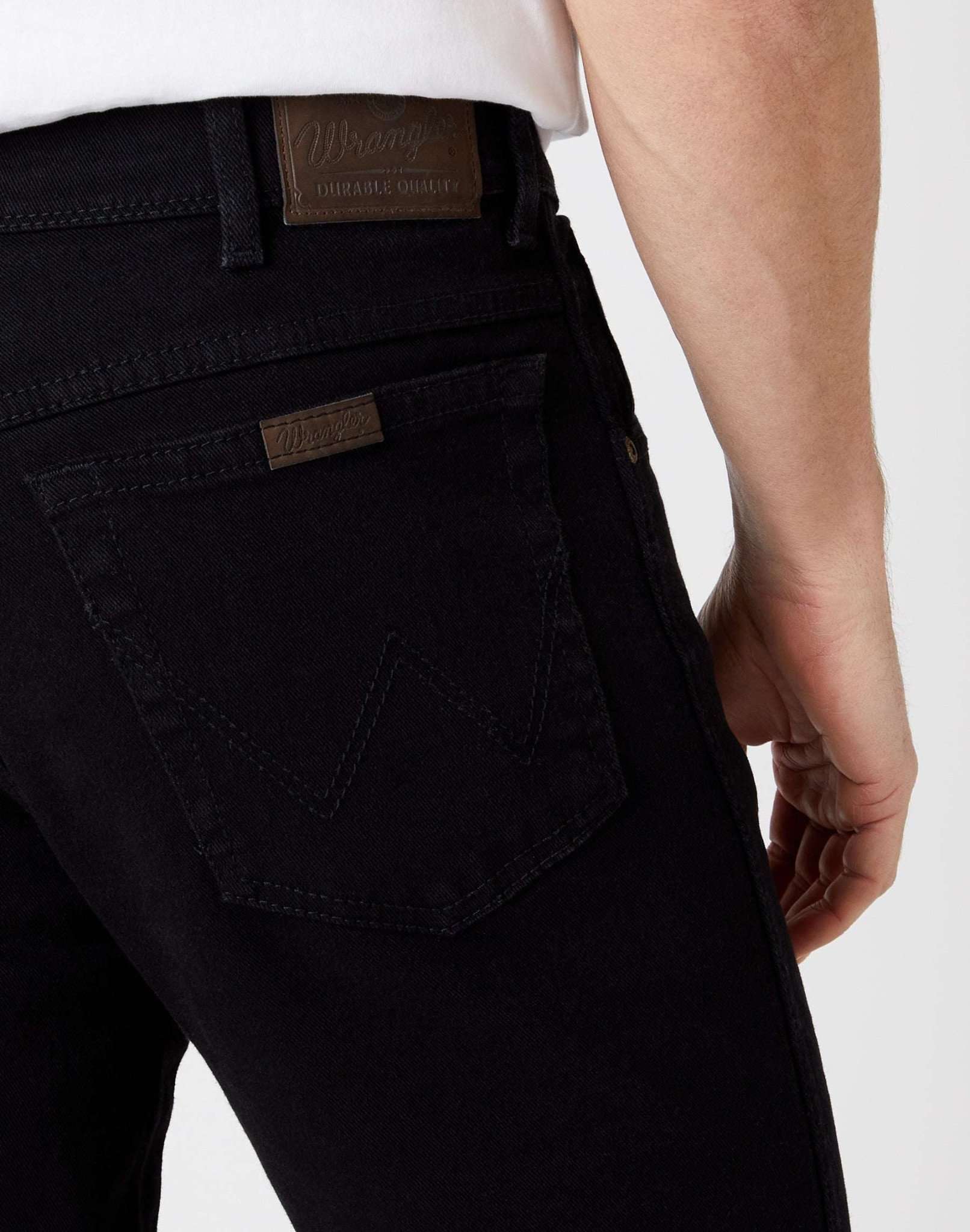 Regular Fit Low Stretch en jeans noir Wrangler