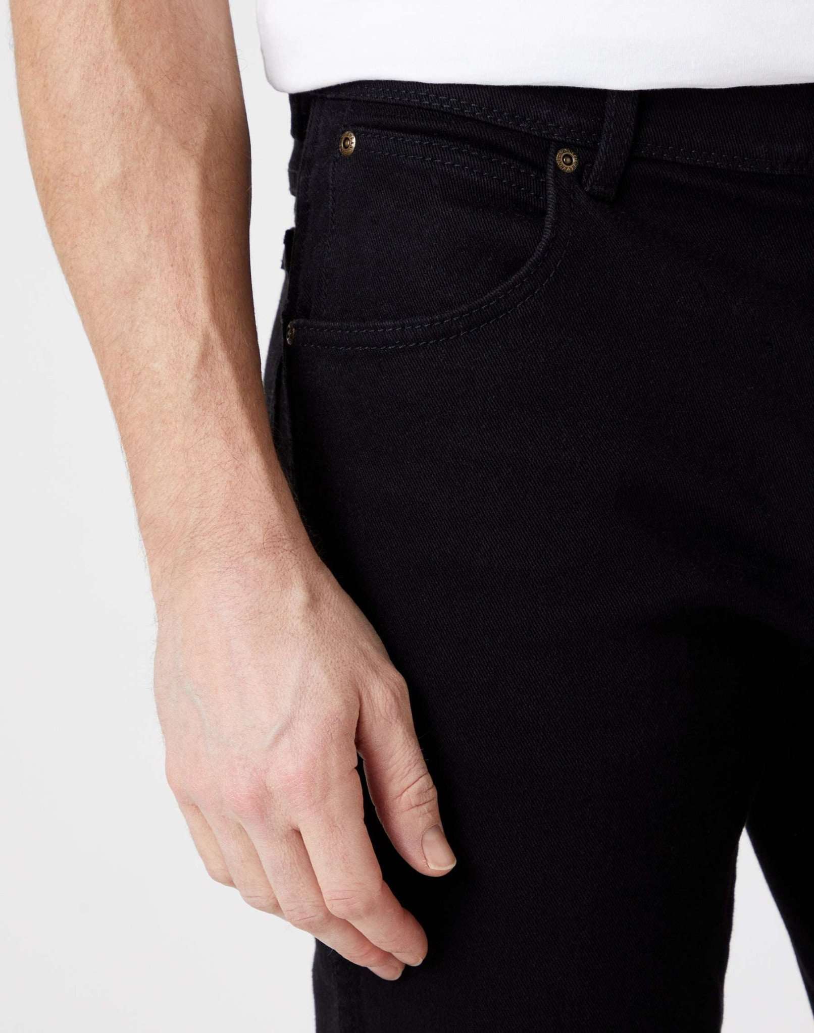 Regular Fit Low Stretch en jeans noir Wrangler