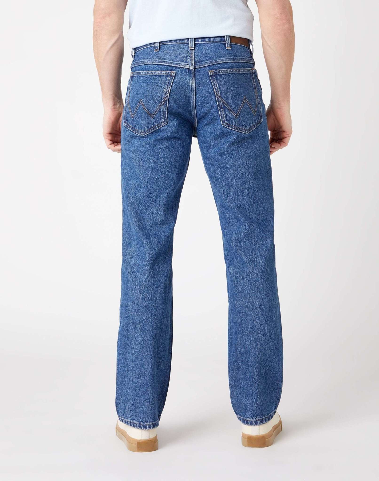 Straight Non Stretch en jeans moyennement stonewash Wrangler