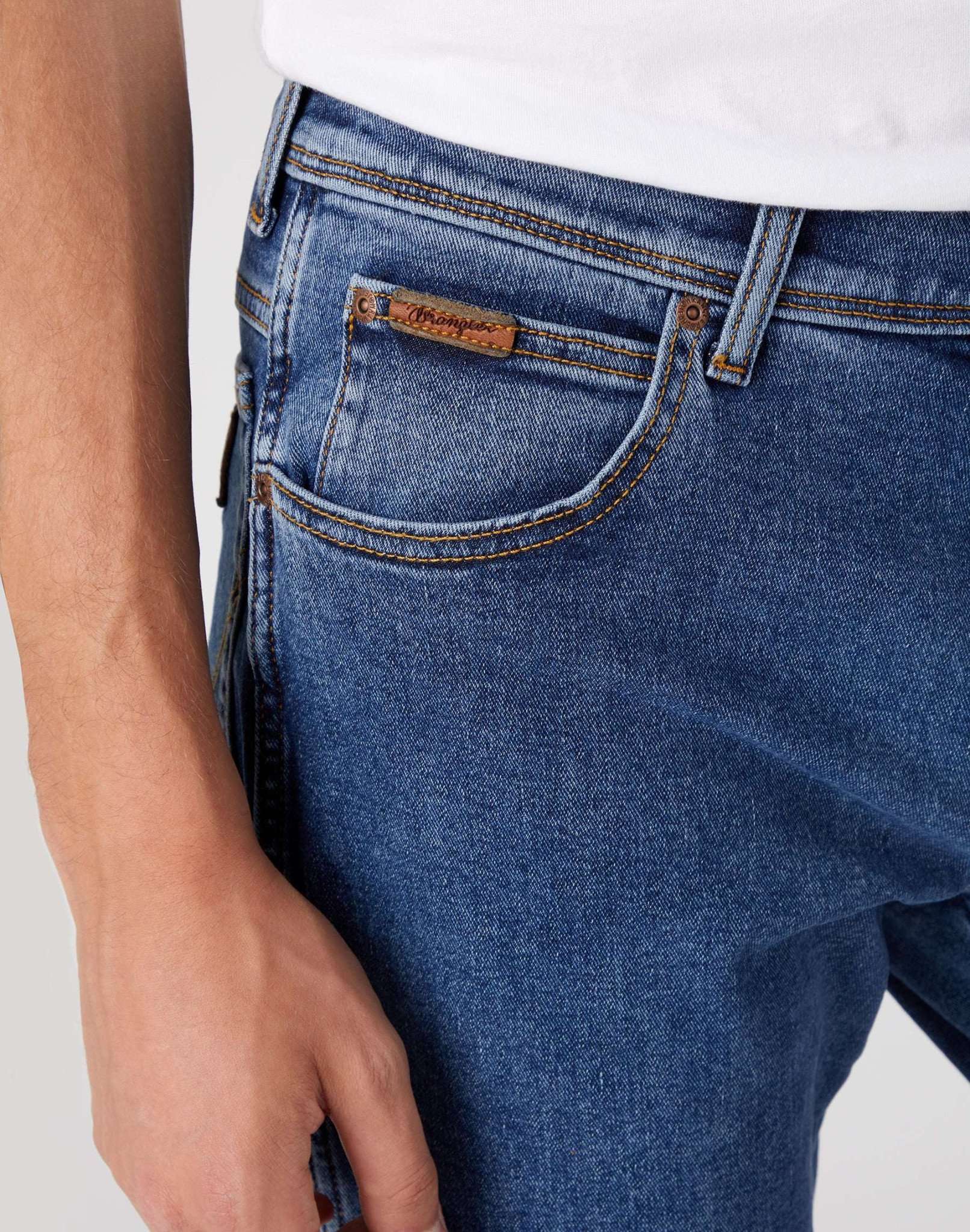 Texas Medium Stretch Jeans in Stonewash Wrangler