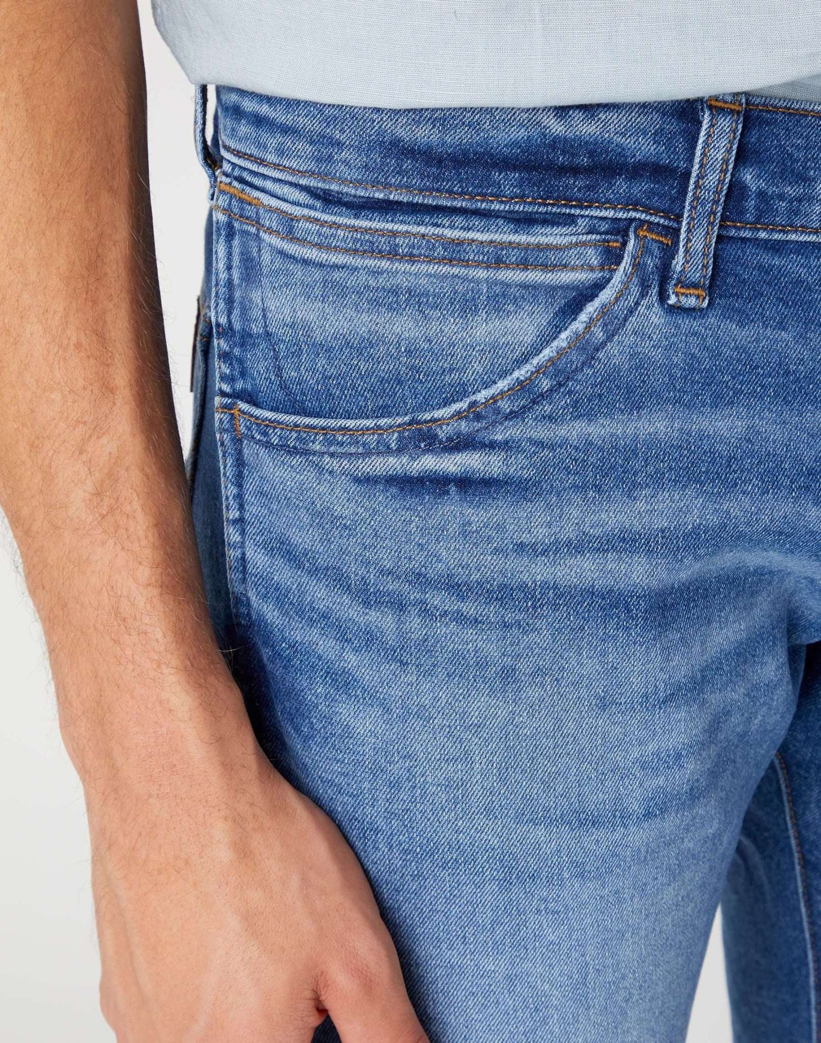 Bryson Low Stretch en jeans Smoke Sea Wrangler