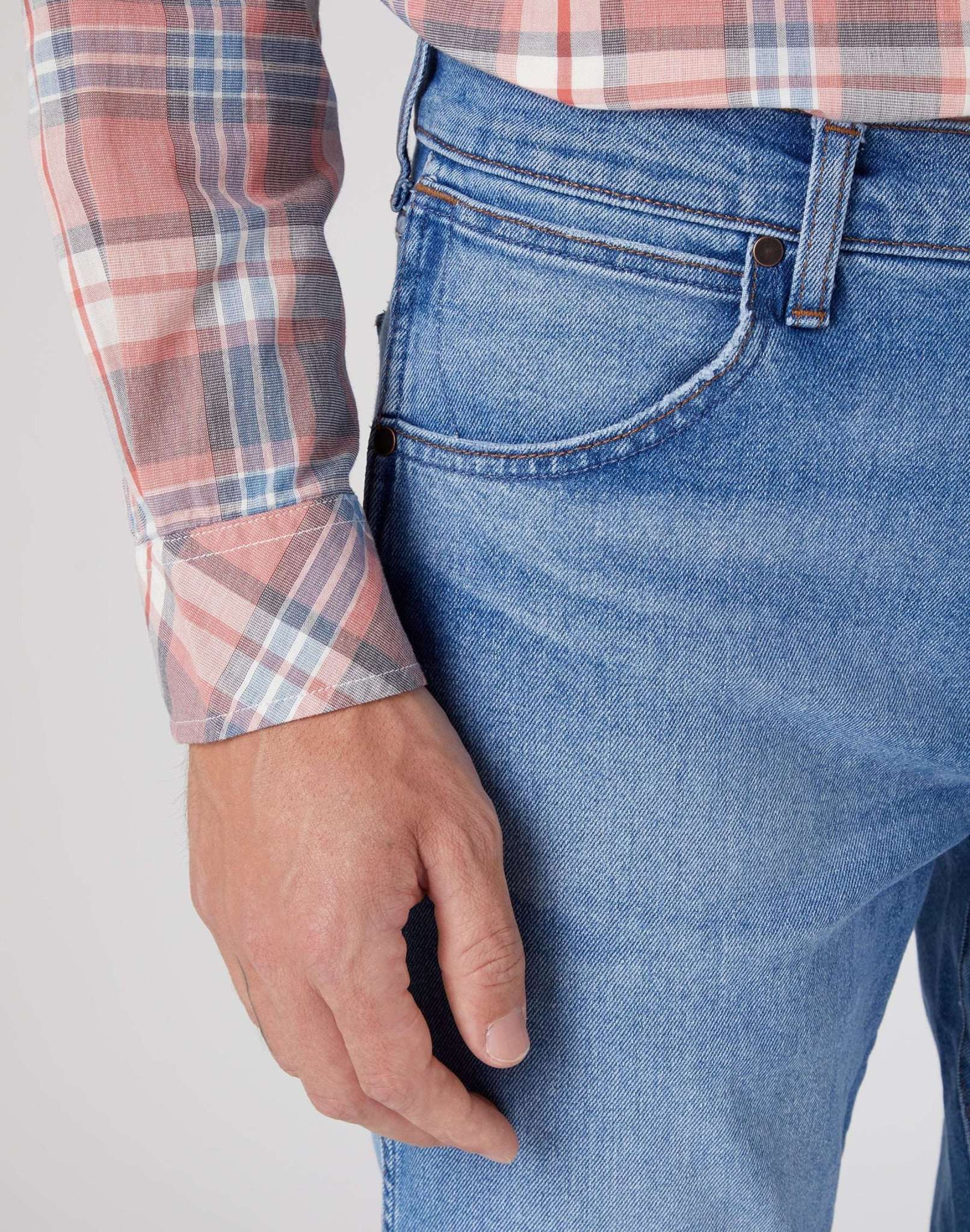 Larston Low Stretch en jeans Cool Twist Wrangler