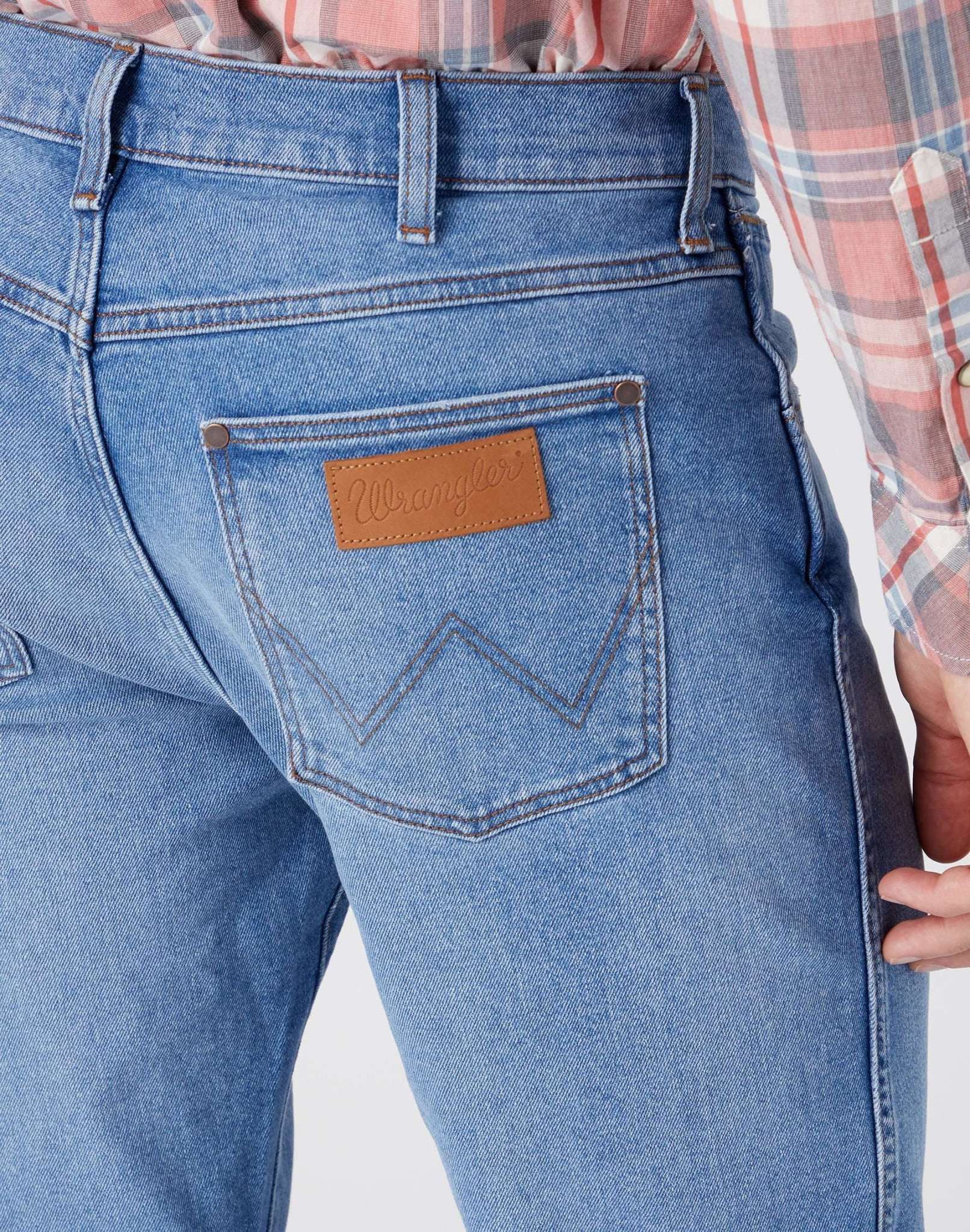 Larston Low Stretch en jeans Cool Twist Wrangler