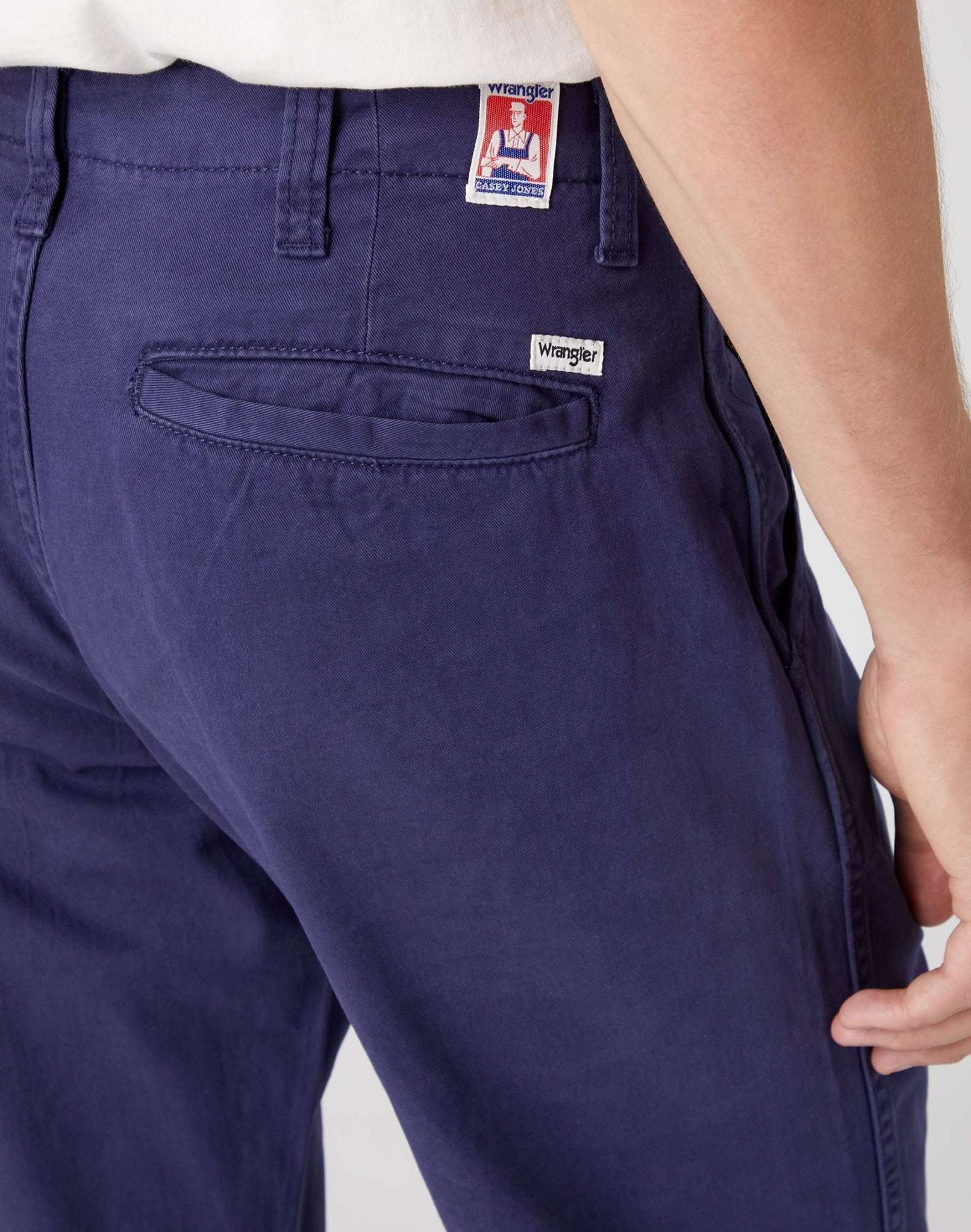 Casey Jones Chino in Eclipse Pantalon Wrangler