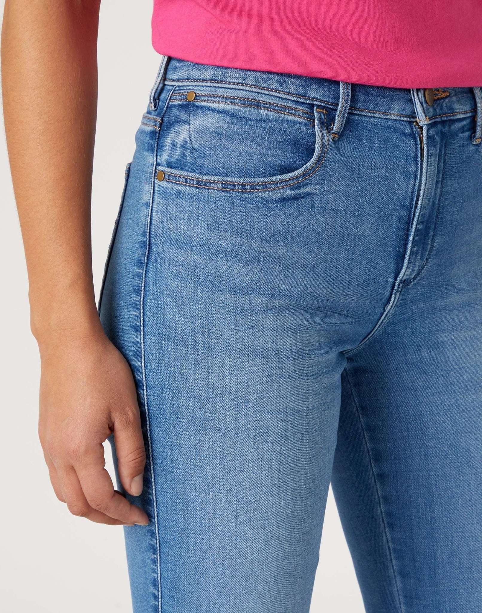 Slim in Pearl Jeans Wrangler
