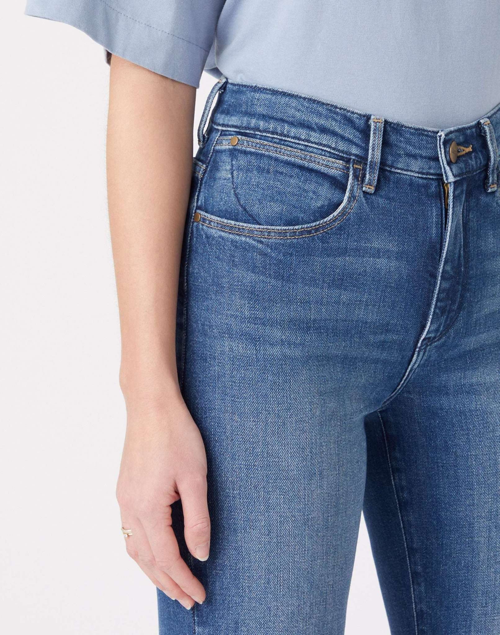 Jeans droit bleu ciel Wrangler