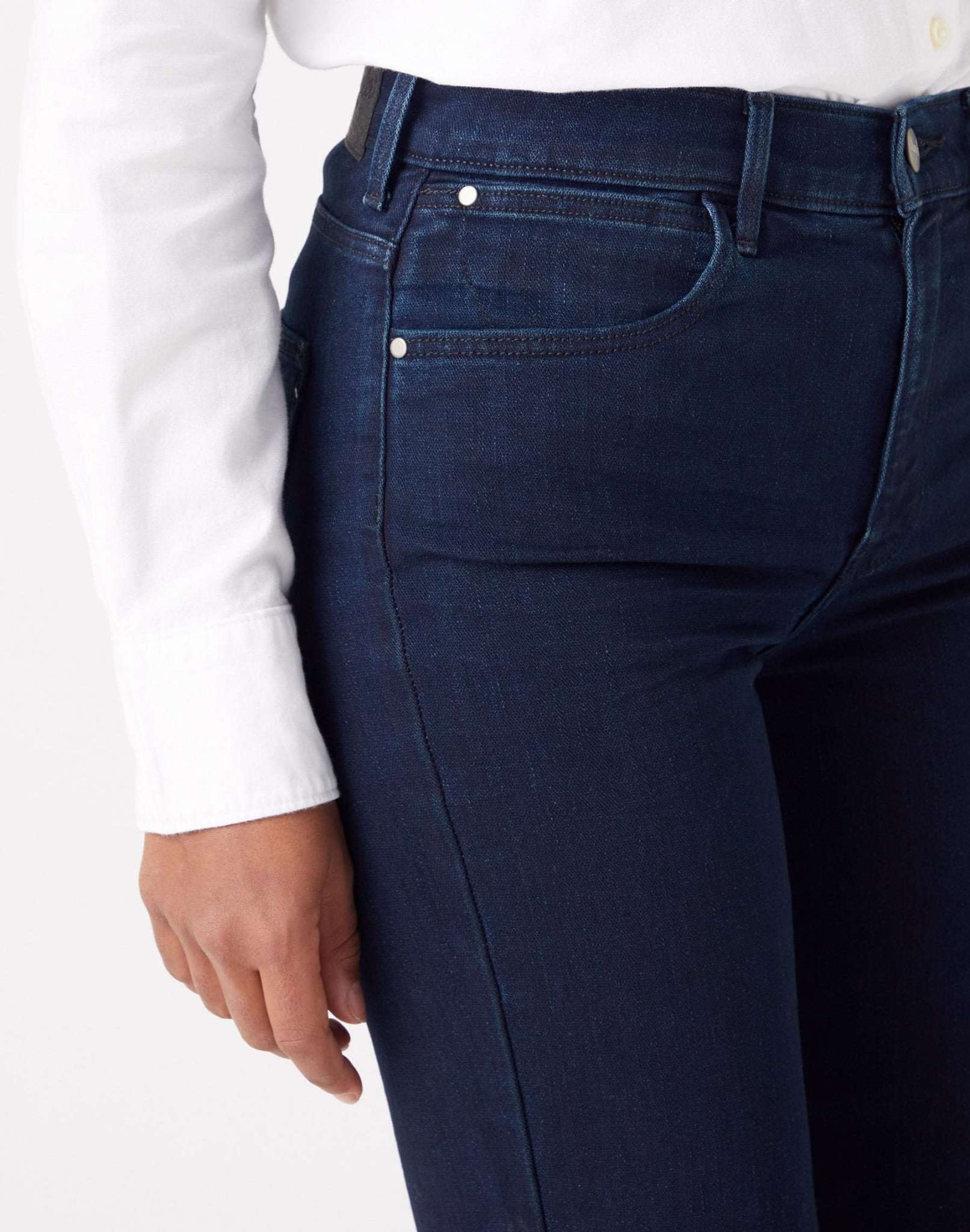 Straight in Blue Black Jeans Wrangler