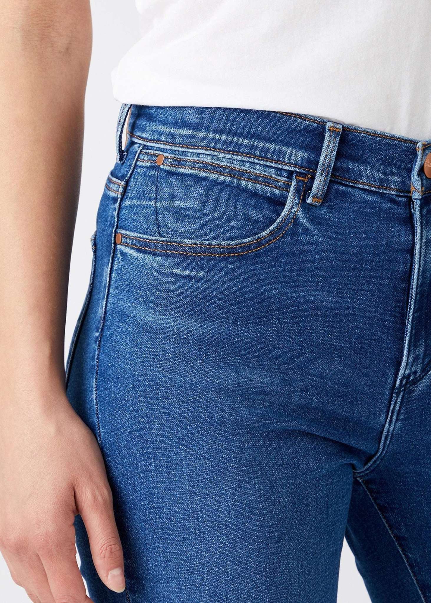 High Rise Jeans skinny en camelia Jeans Wrangler