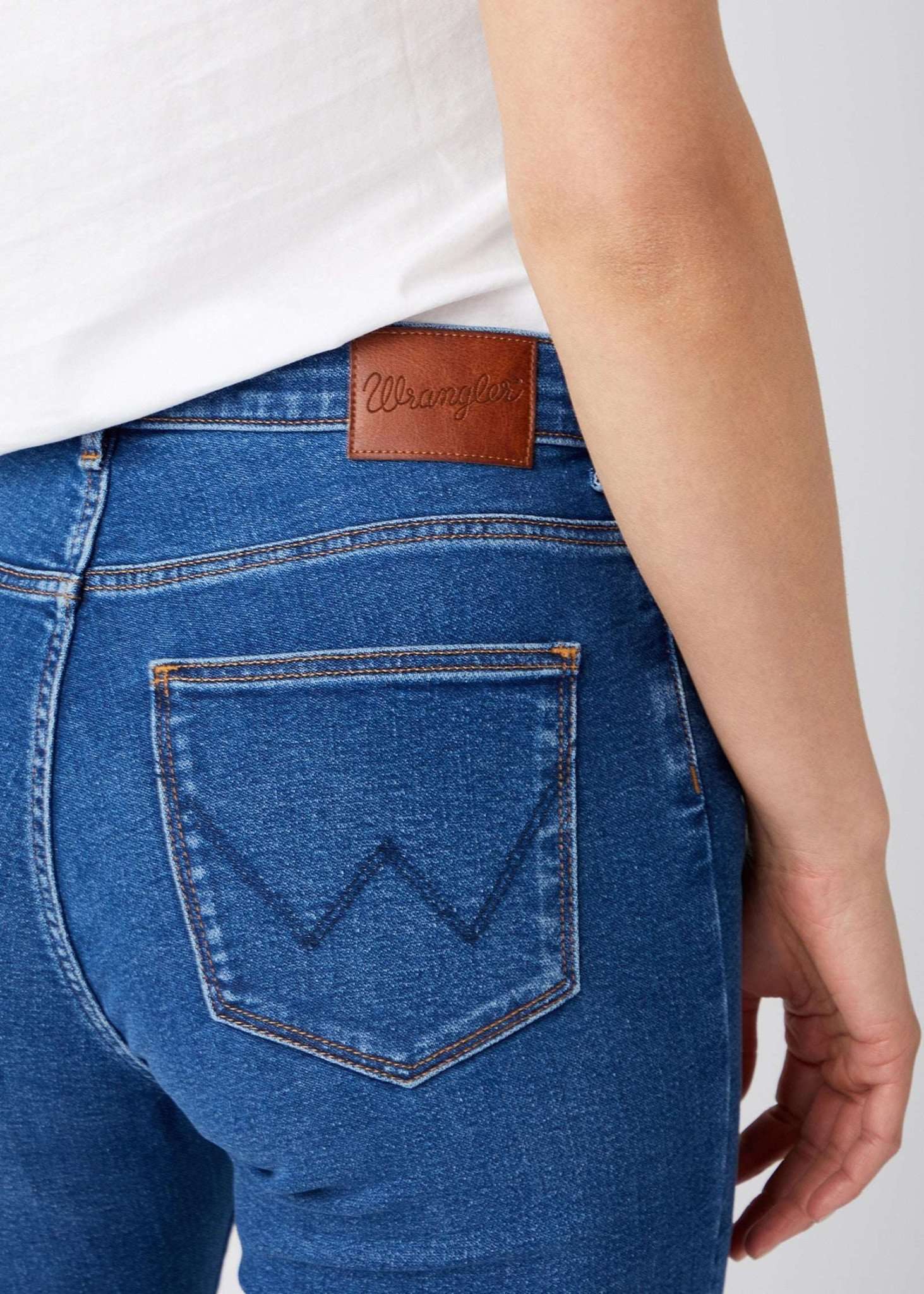 High Rise Jeans skinny en camelia Jeans Wrangler