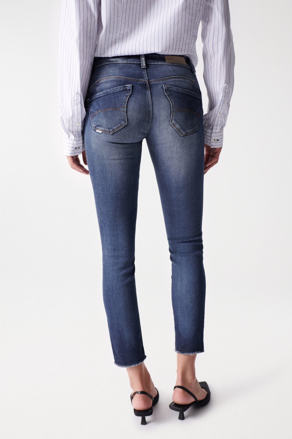 Jeans Wonder Cropped Skinny Push-Up en Dark Wash Salsa Jeans