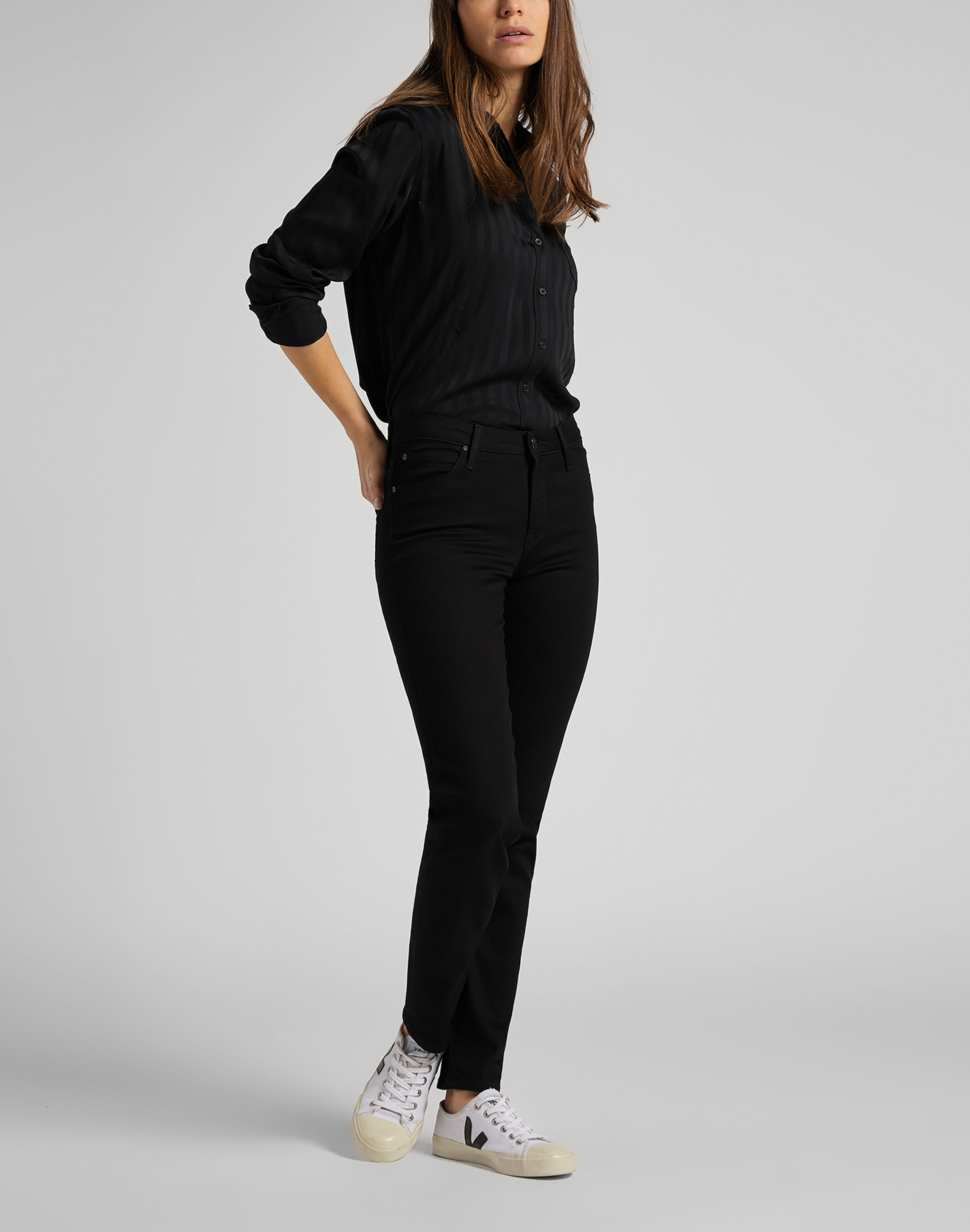 Elly en jean noir rincé Lee
