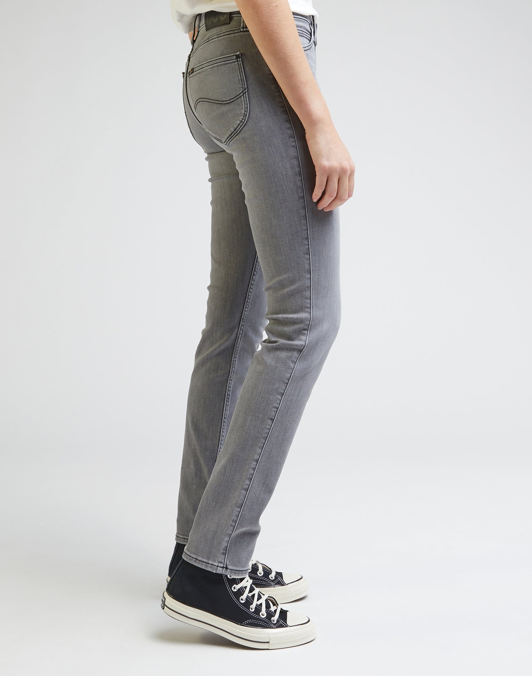 Elly en jeans Grey Veil Lee