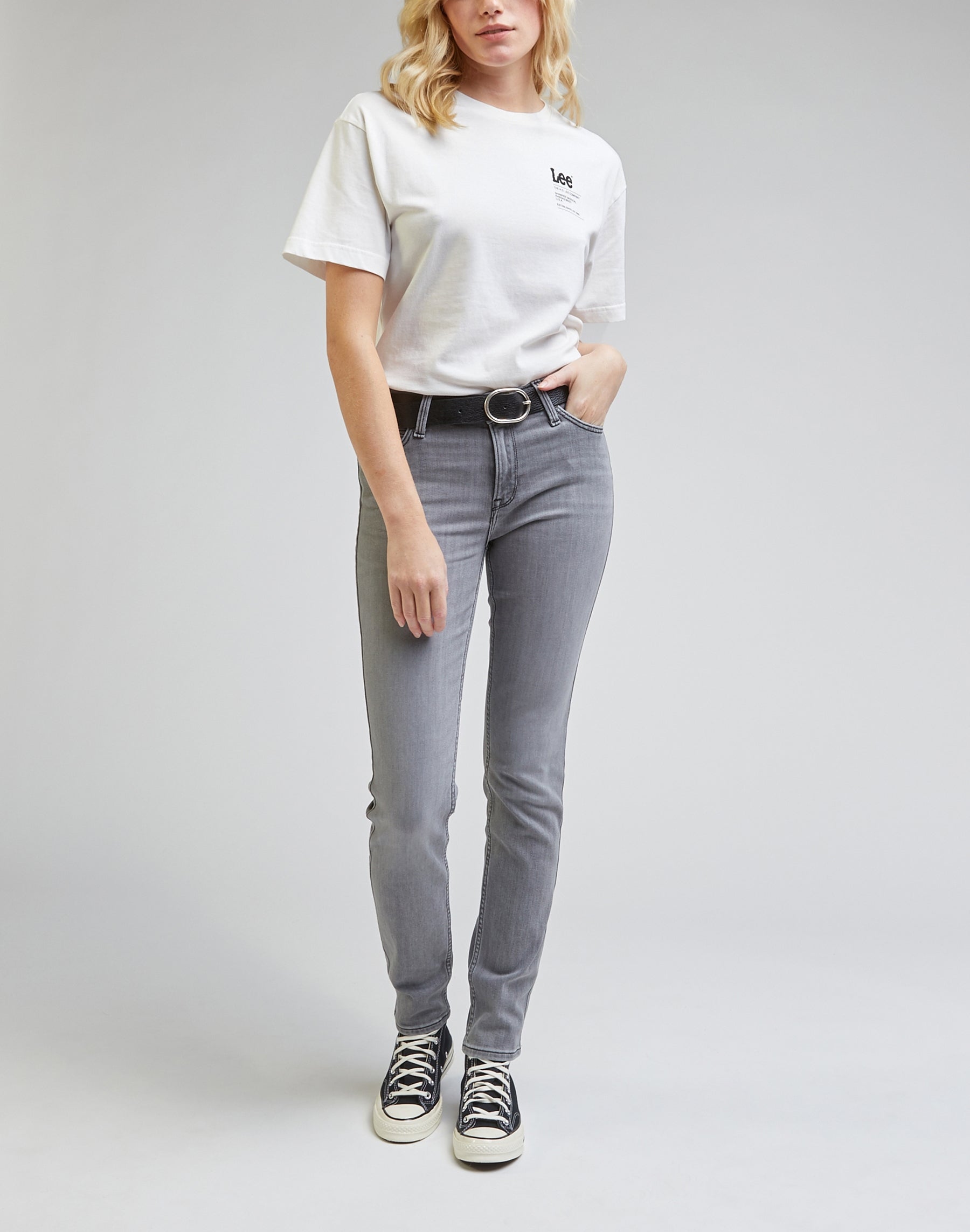 Elly en jeans Grey Veil Lee
