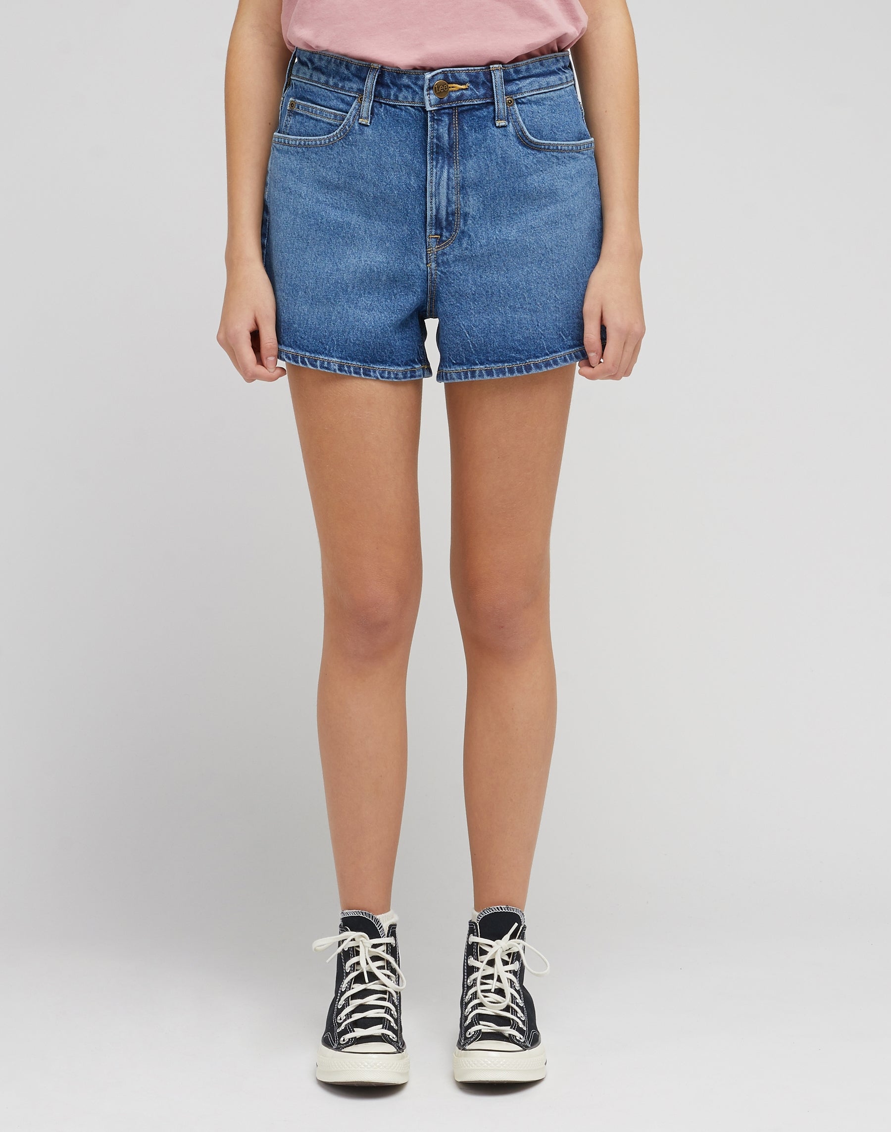 Carol Short en jean bleu speed Lee