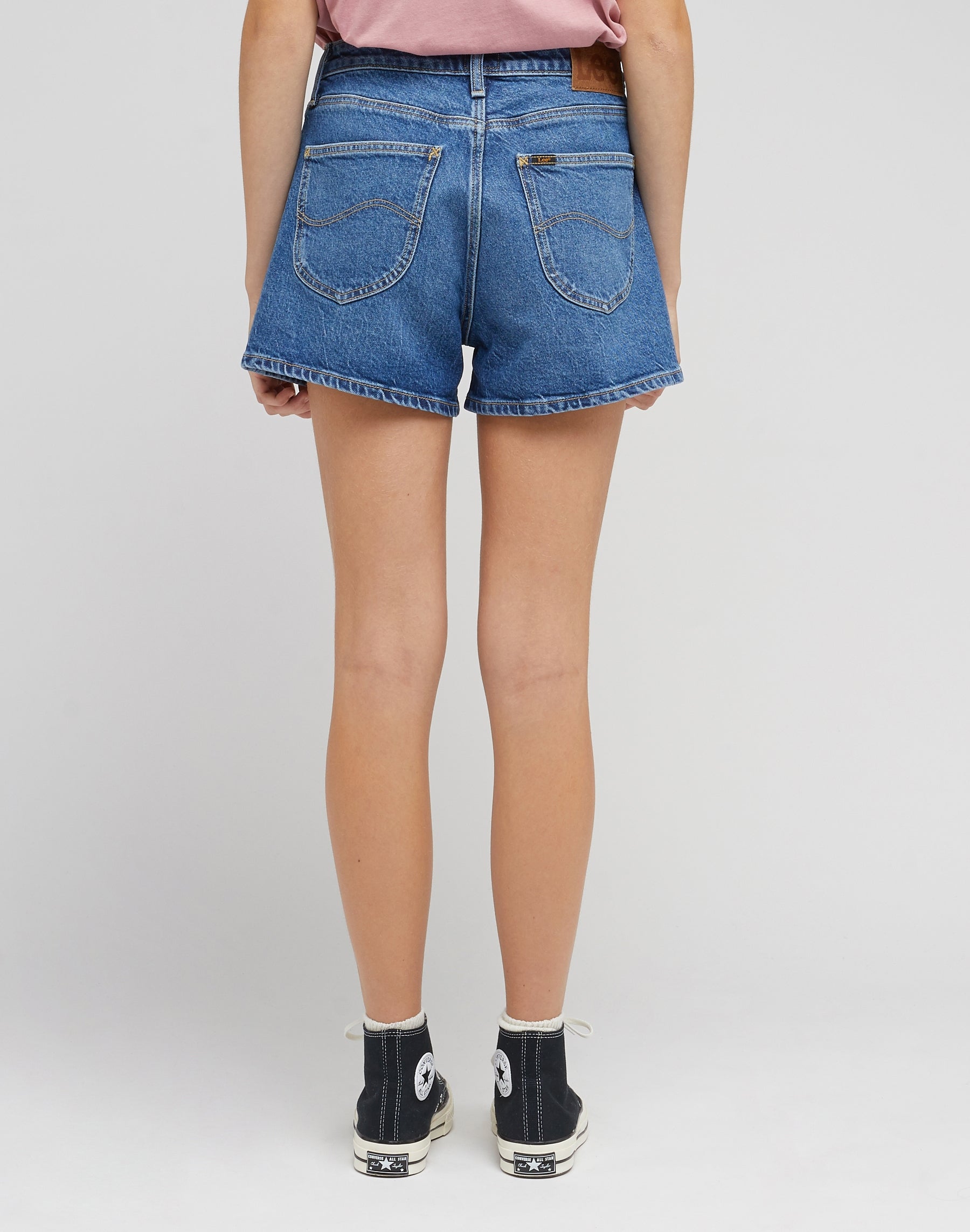 Carol Short en jean bleu speed Lee
