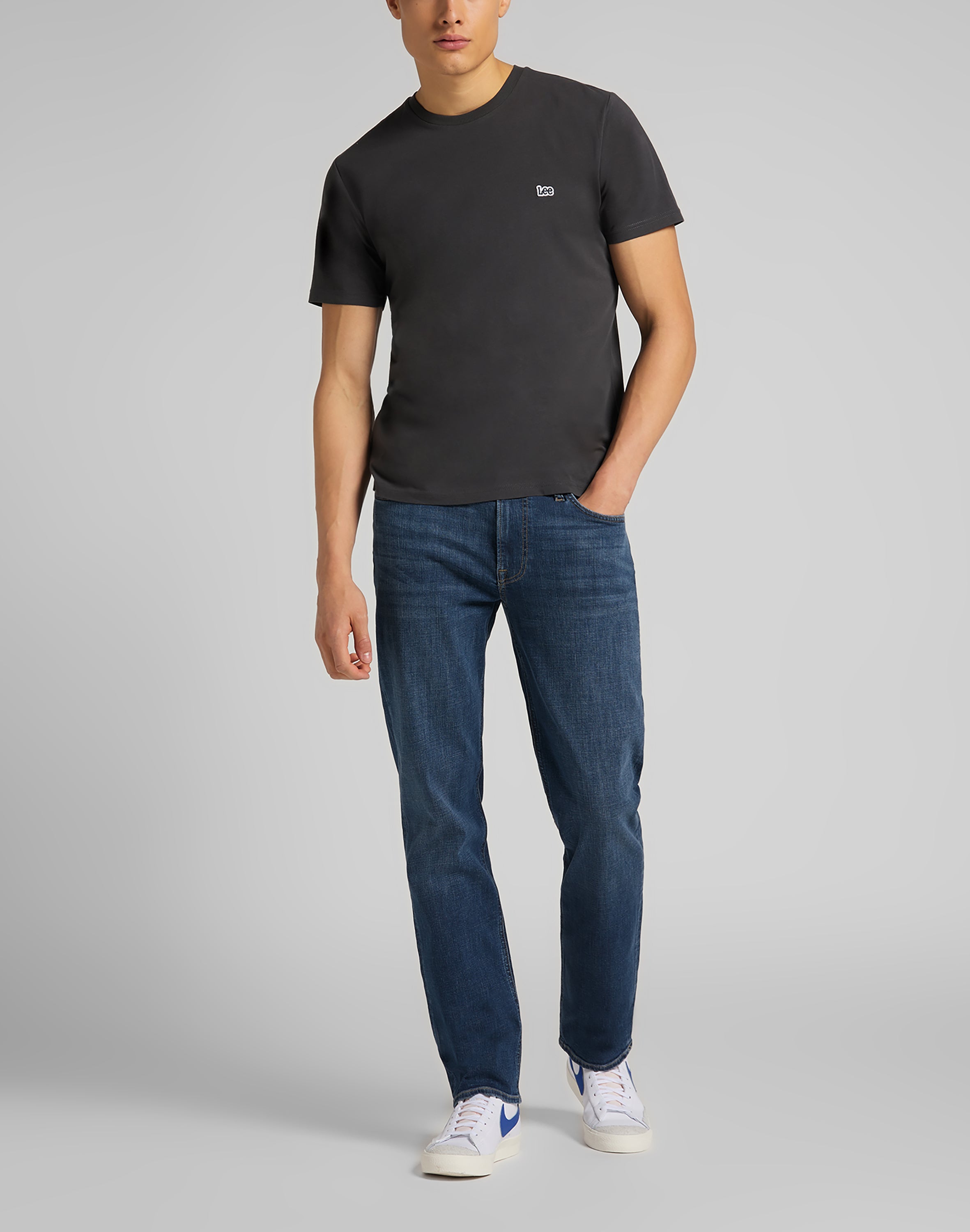 T-shirts à manches courtes Patch Logo Tee en Washed Black Lee