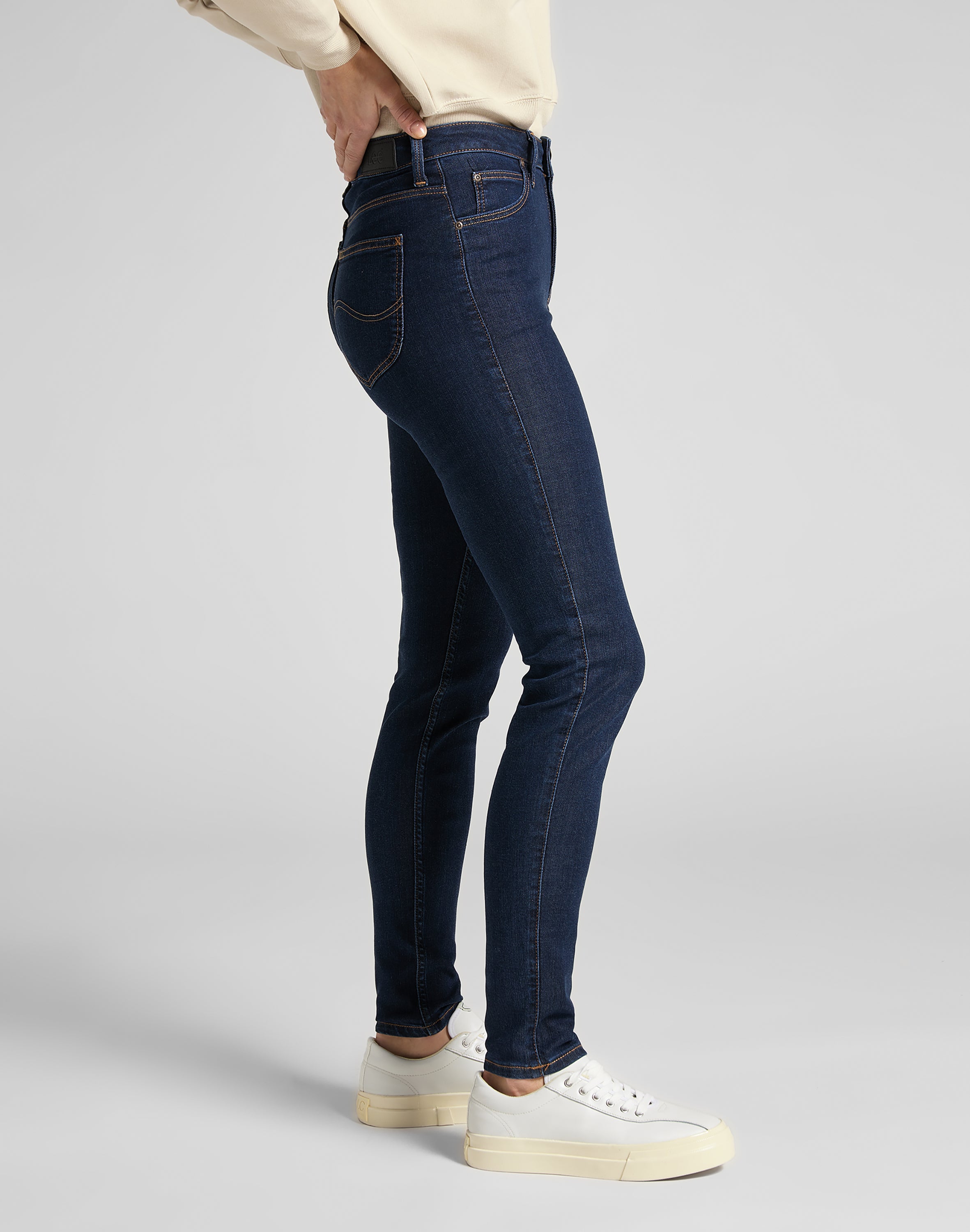 Scarlett High en jeans tonal stonewash Lee
