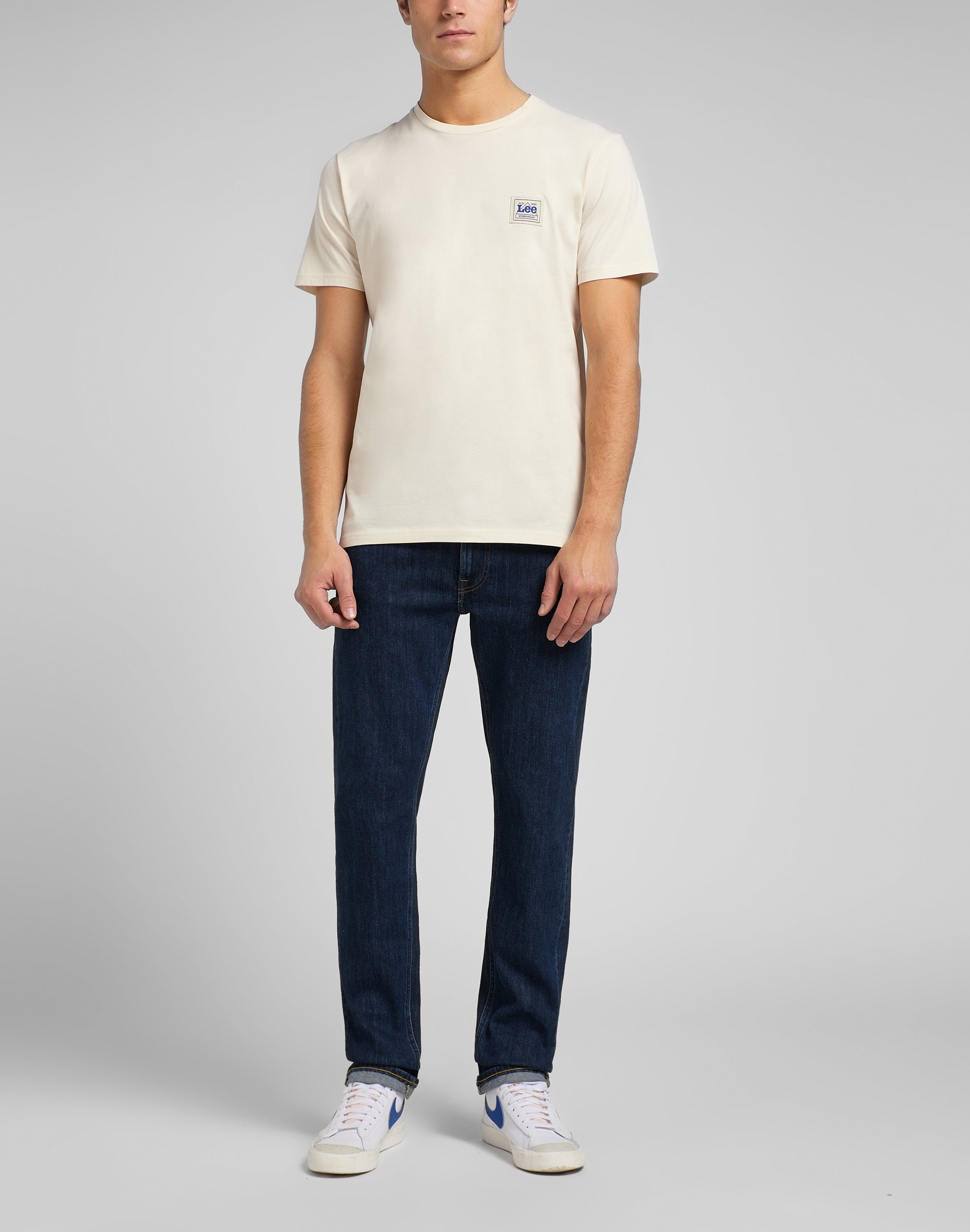 Daren Zip Fly Low Stretch en Deep Dark Stone Jeans Lee