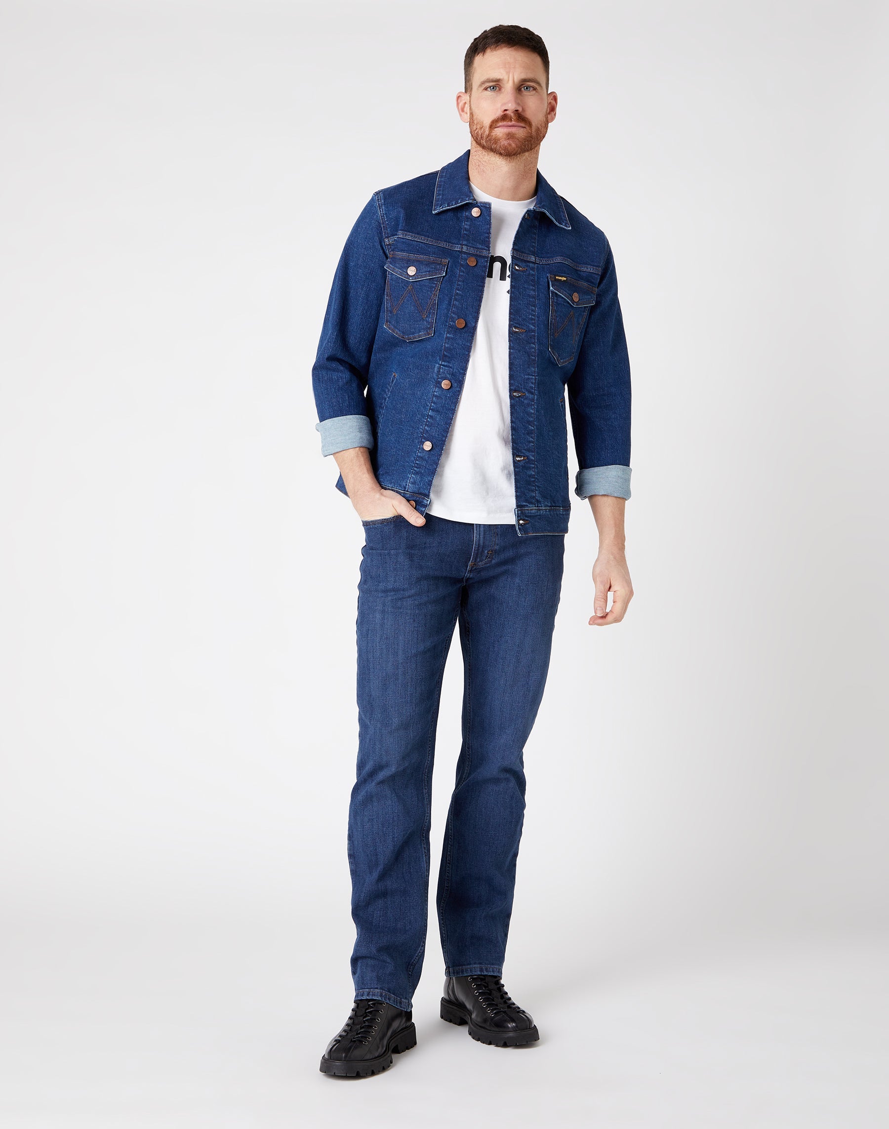Straight Low Stretch in Dark Stone Jeans Wrangler