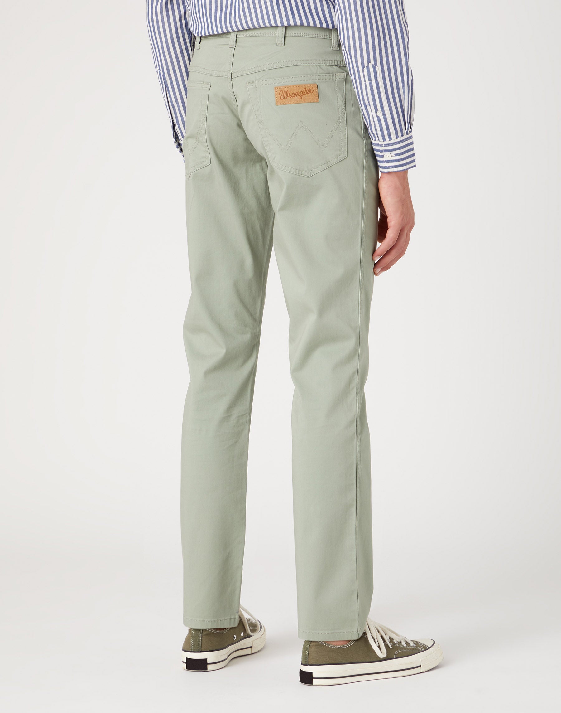 Texas Slim Medium Stretch in Sea Grass Pantalon Wrangler