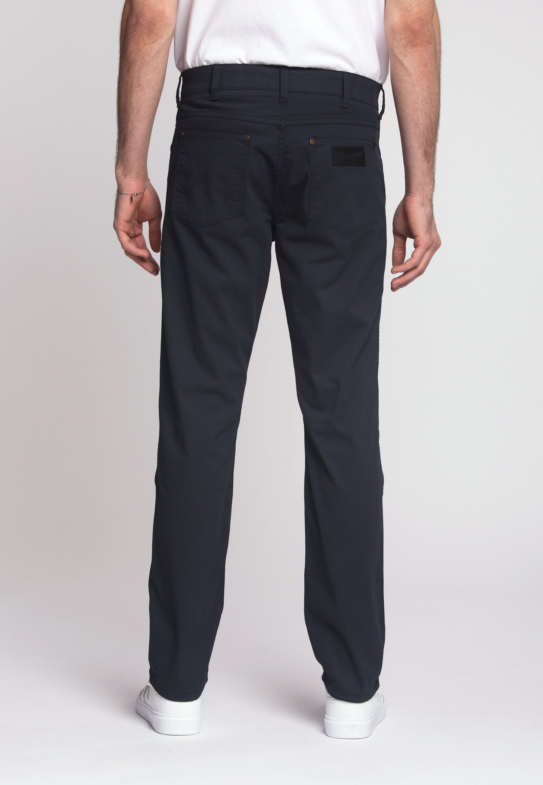 Greensboro Twill in Dark Navy Pantalon Wrangler