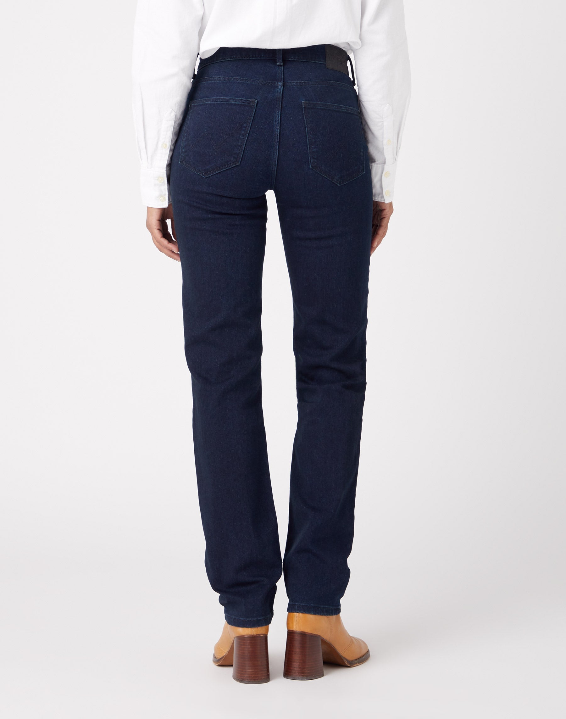 Straight in Blue Black Jeans Wrangler