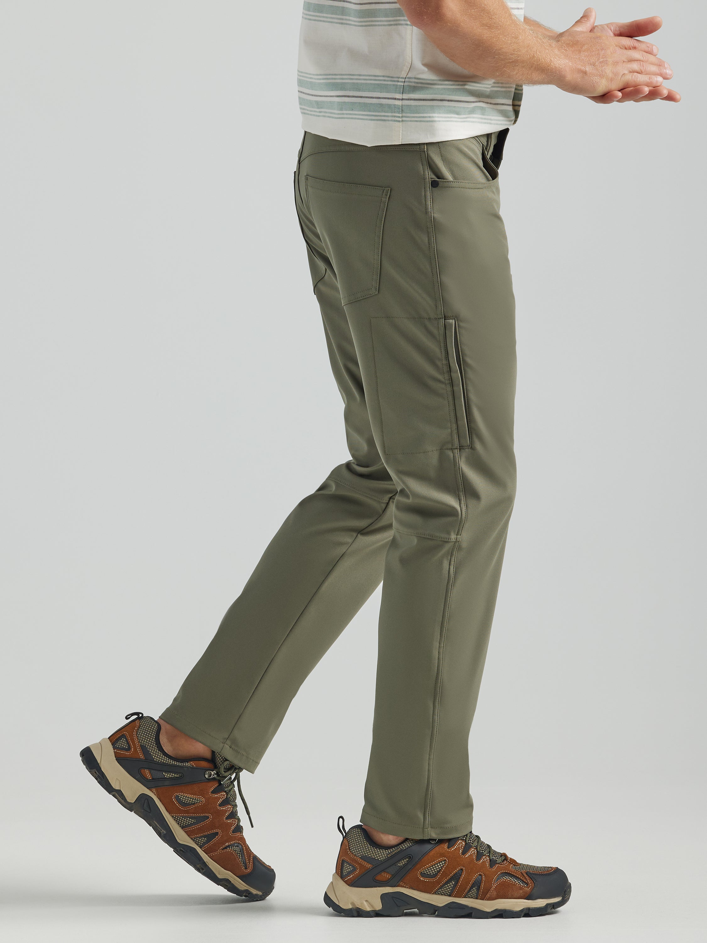 All Terrain Gear FWDS 5 Pocket Pants in Dusty Olive Pantalon Wrangler