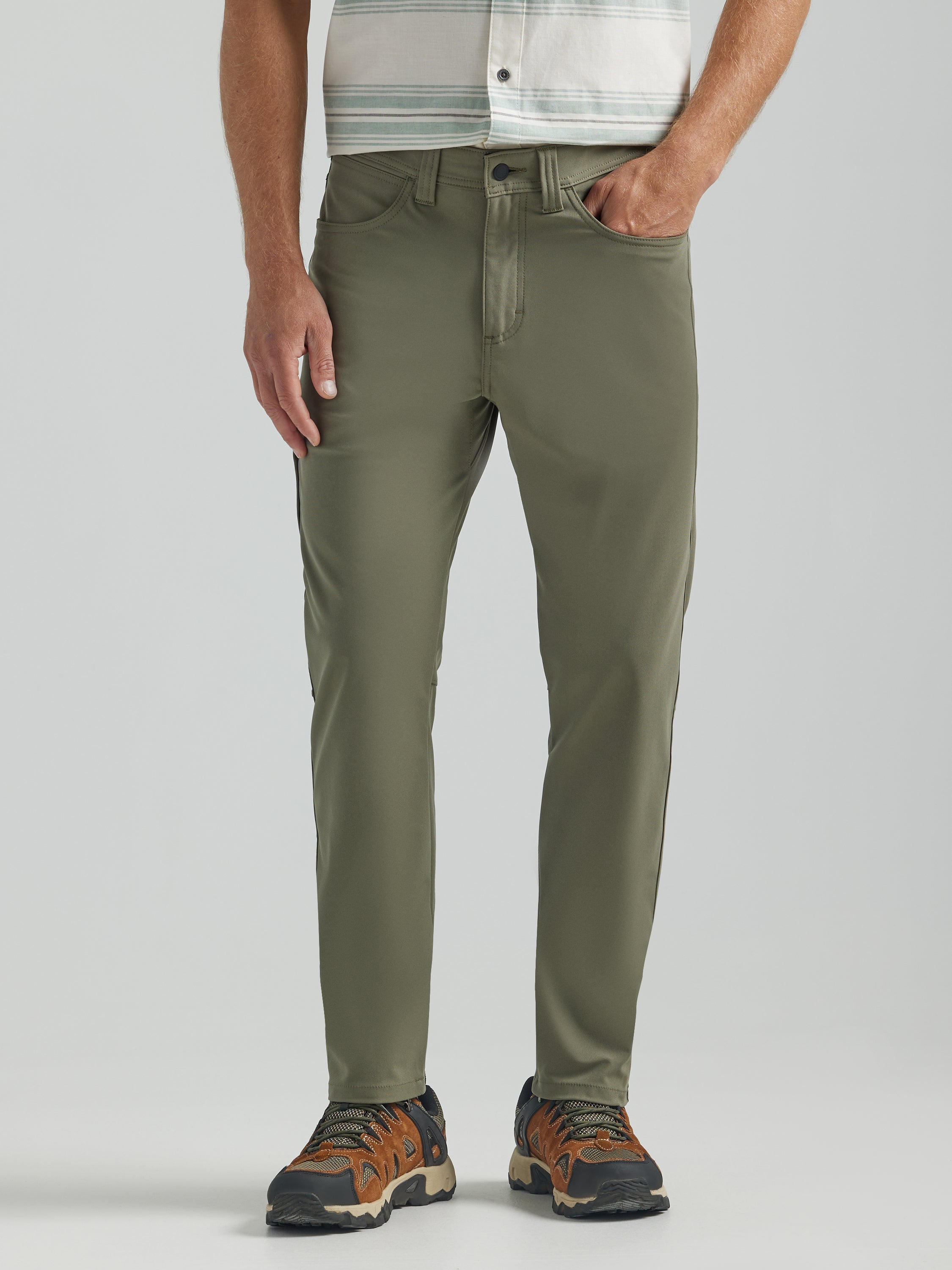 All Terrain Gear FWDS 5 Pocket Pants in Dusty Olive Pantalon Wrangler