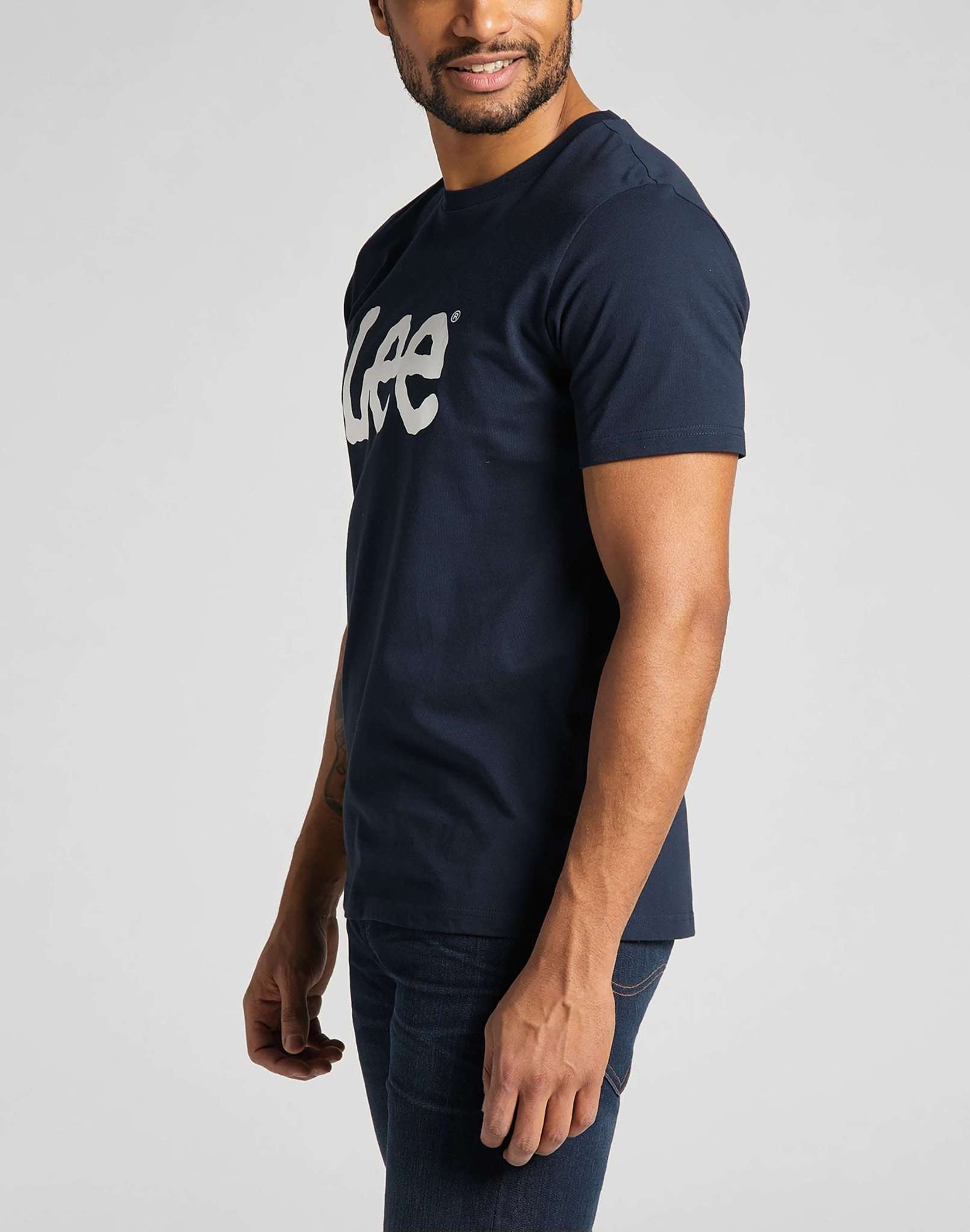 Tee Wobbly Logo en bleu marine T-shirts Lee   