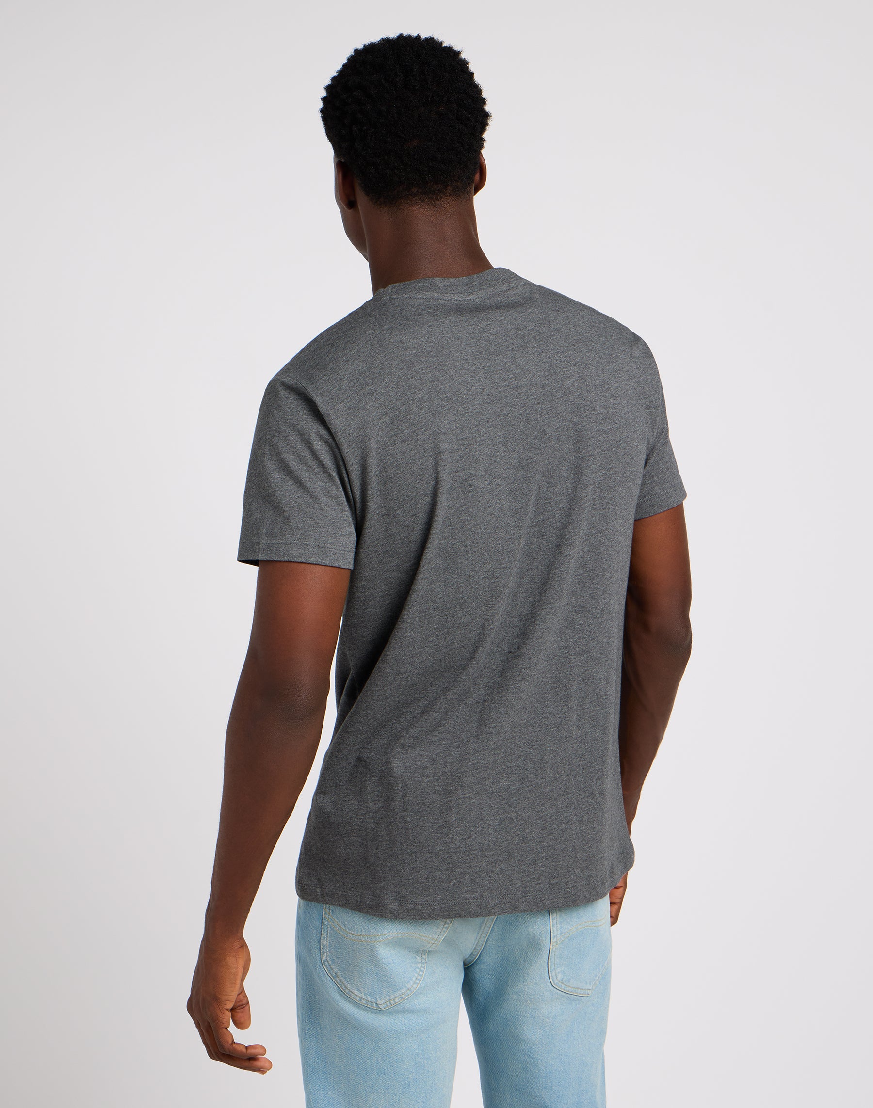 Tee Ultimate Pocket en noir T-shirts Lee   