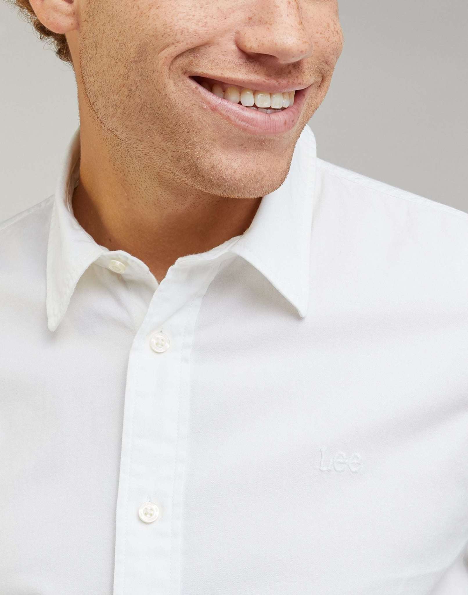 Patch Shirt in Bright White Chemises Lee   