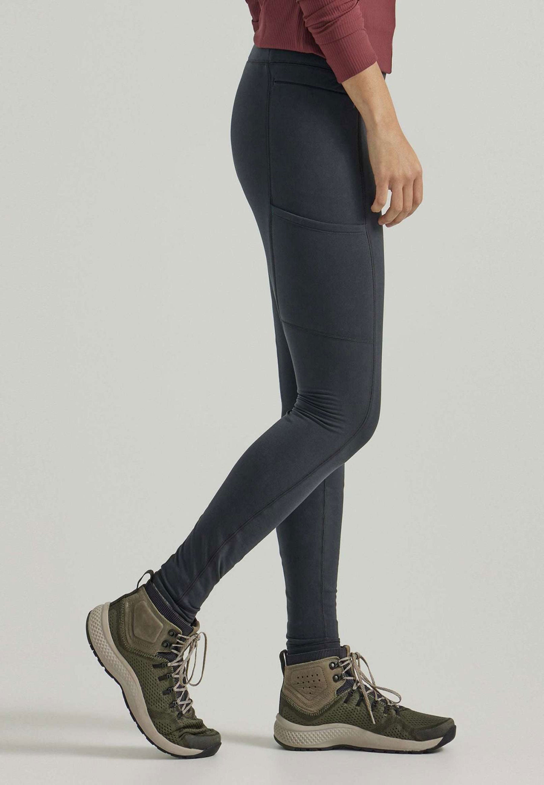 Brushed Back Legging in Jet Black Pantalon Wrangler   