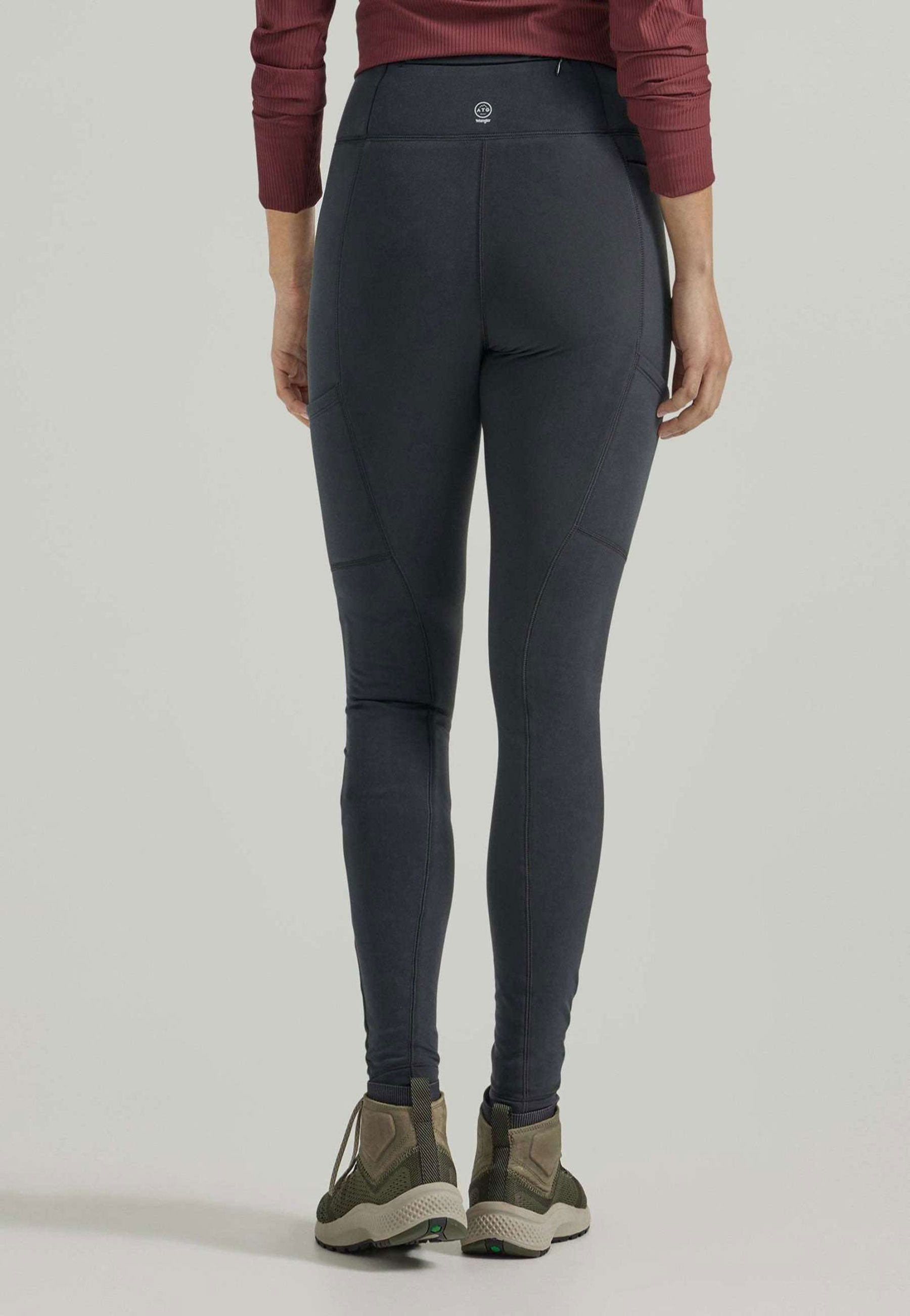 Brushed Back Legging in Jet Black Pantalon Wrangler   