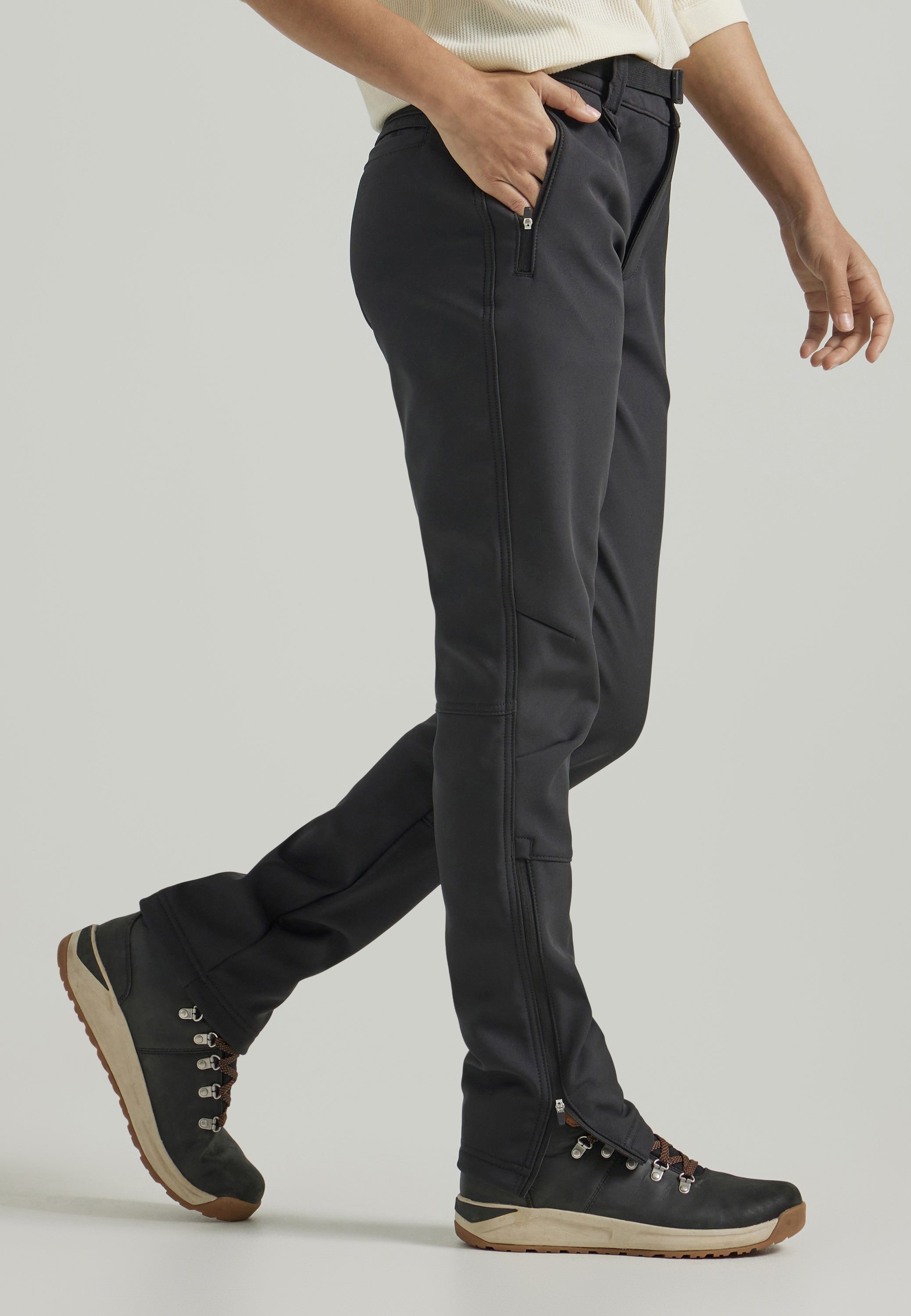 Pantalon Softshell en Jet Black Pantalon Wrangler   